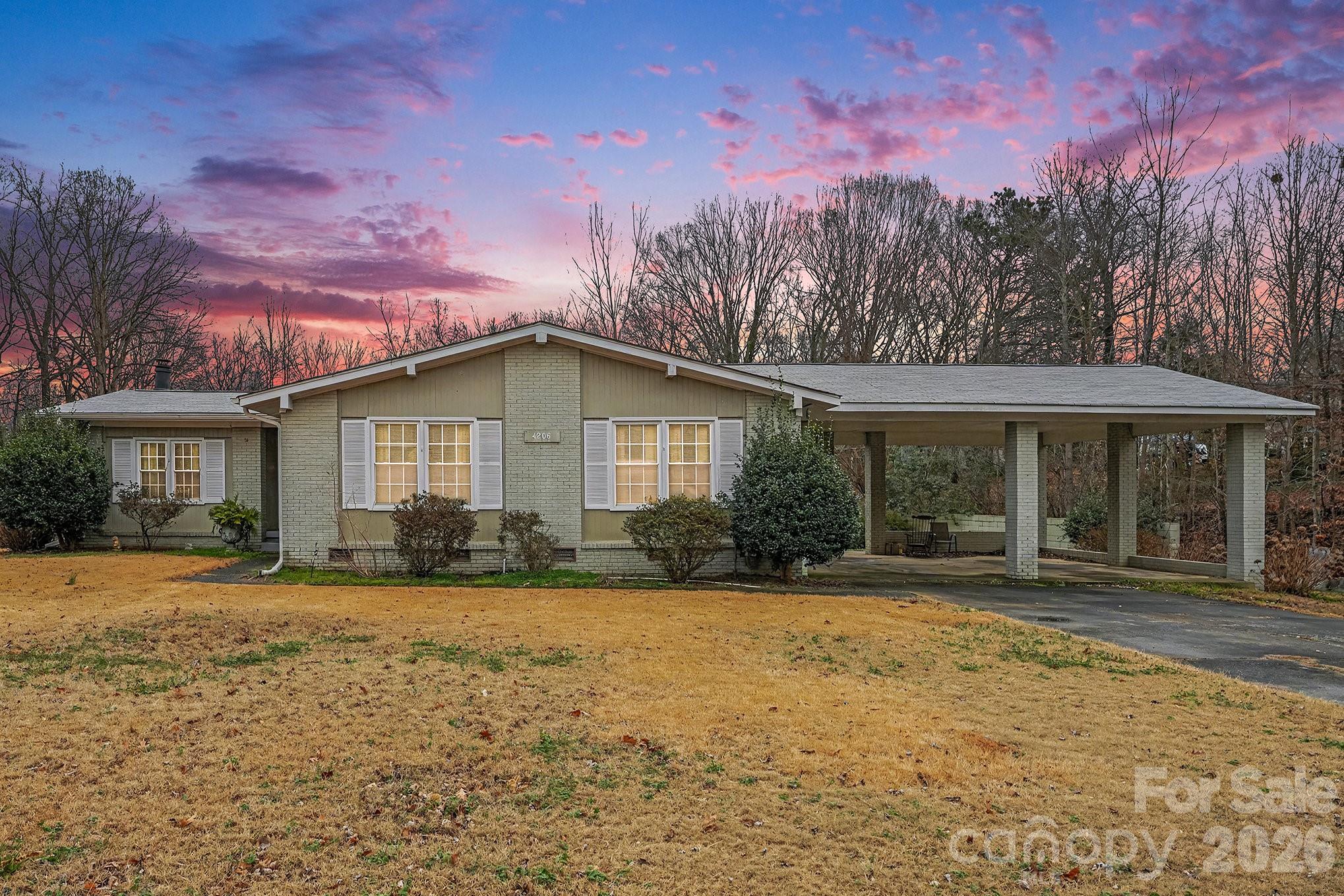 4206 Tipperary Place Property Photo 1