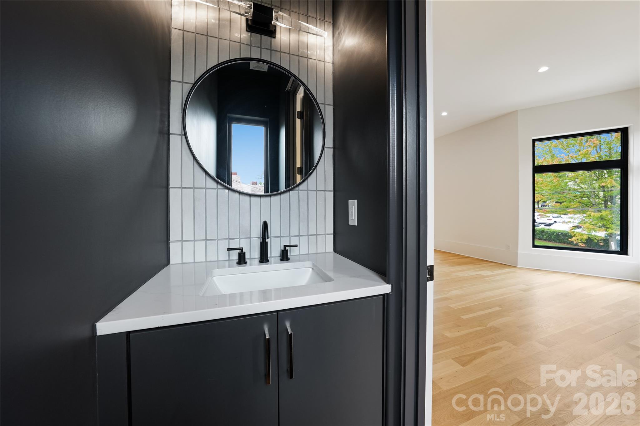1511 Waverly Avenue Property Photo 14
