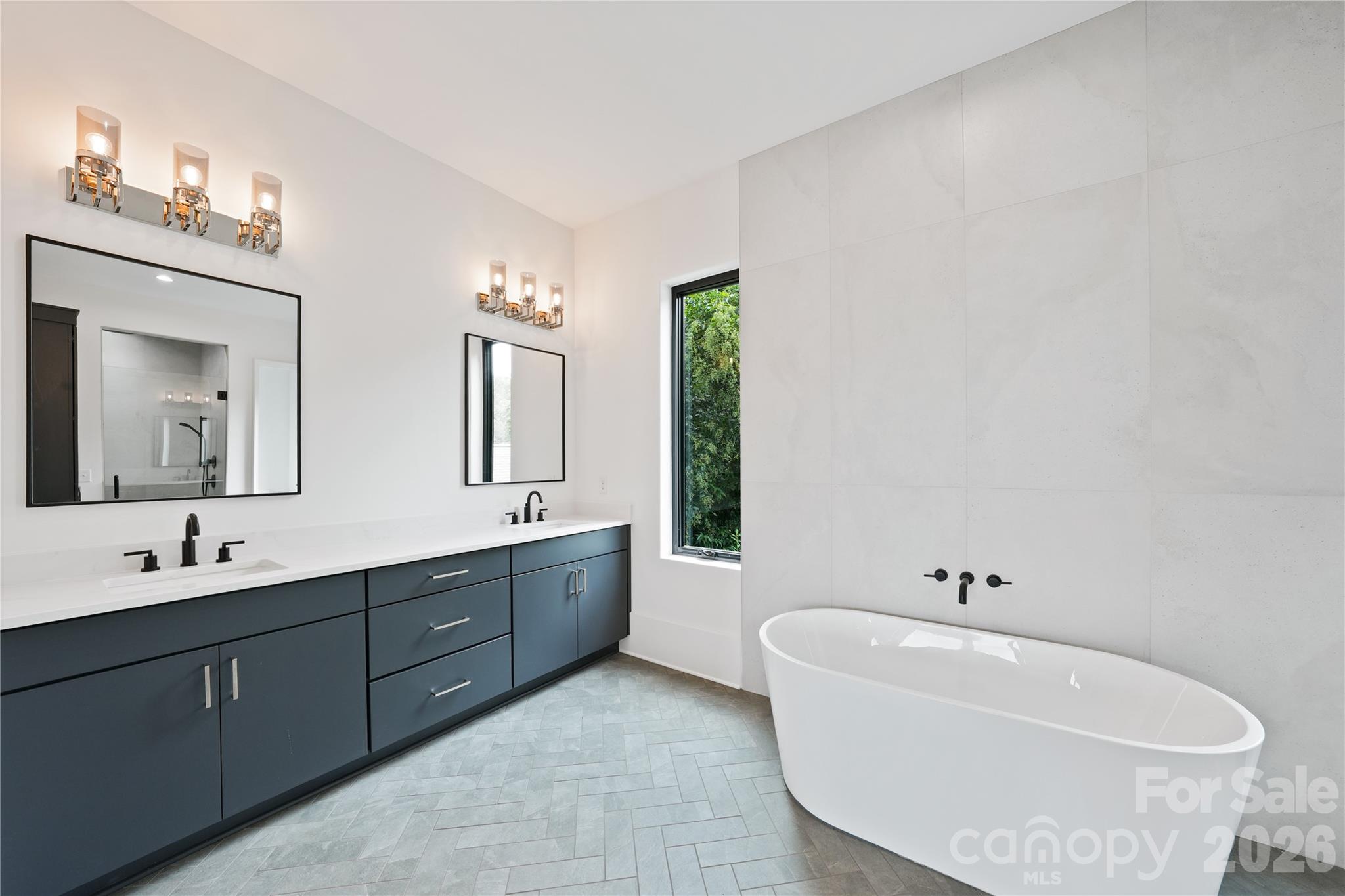 1511 Waverly Avenue Property Photo 17
