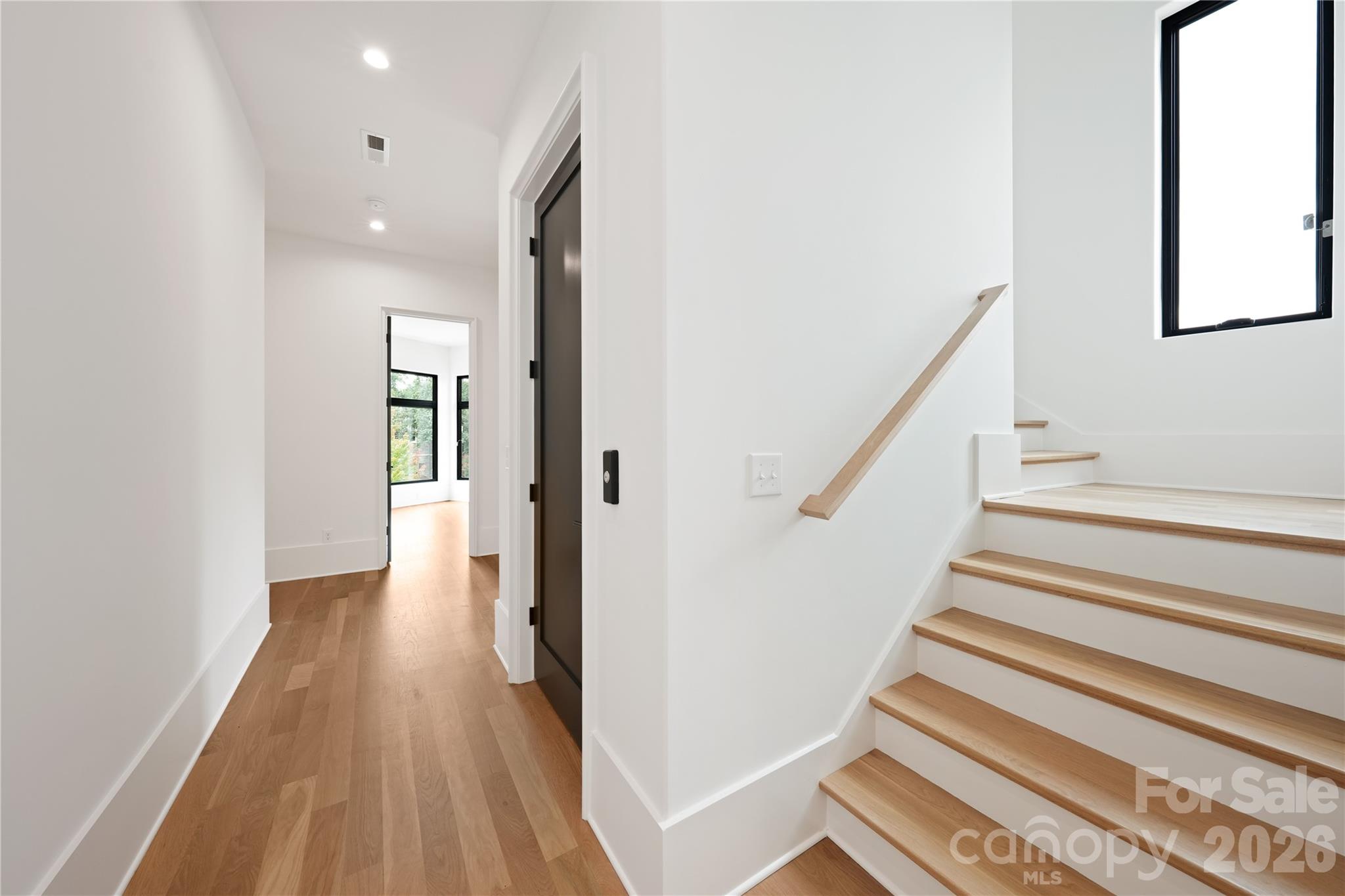 1511 Waverly Avenue Property Photo 27