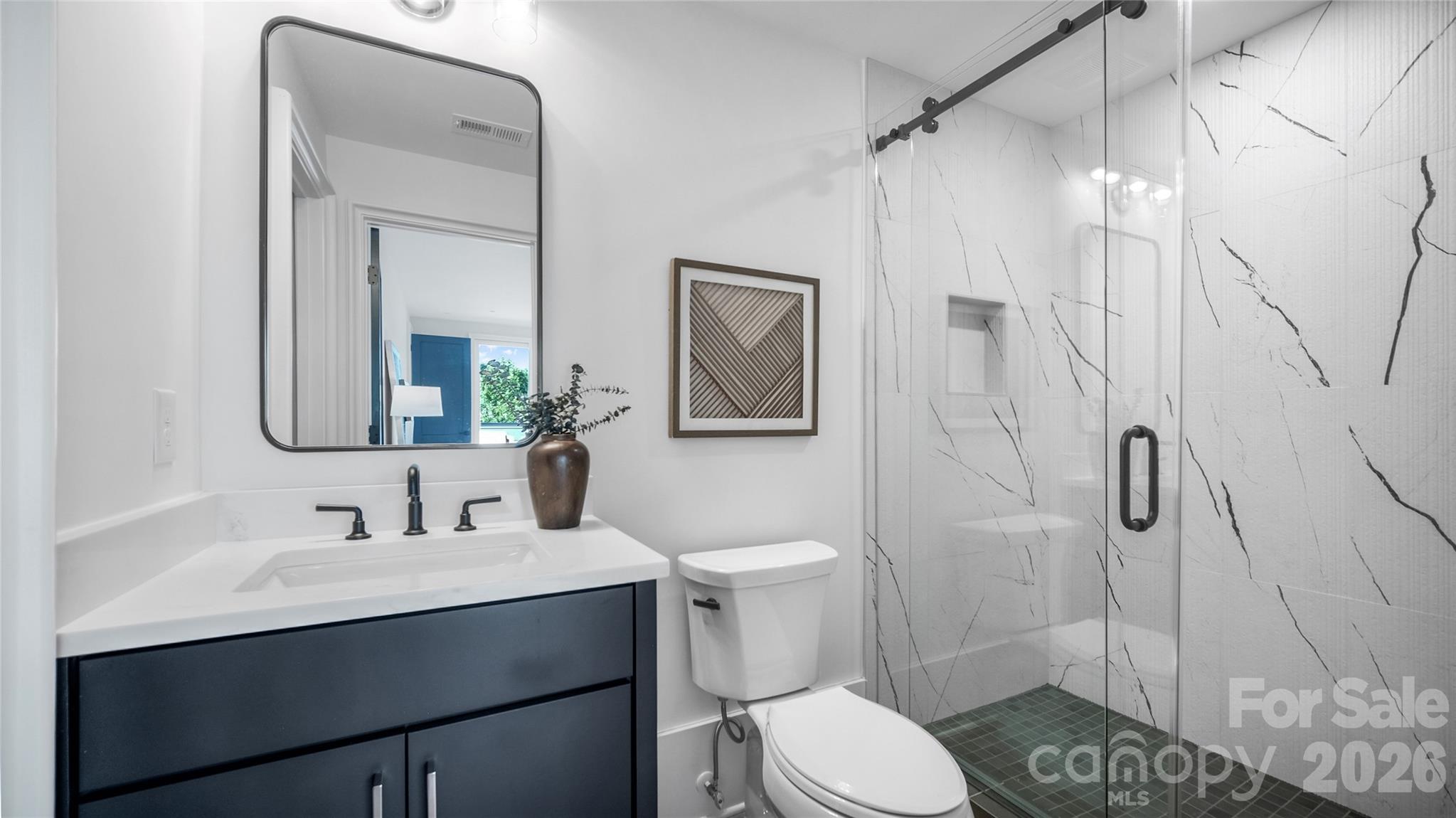 1511 Waverly Avenue Property Photo 32