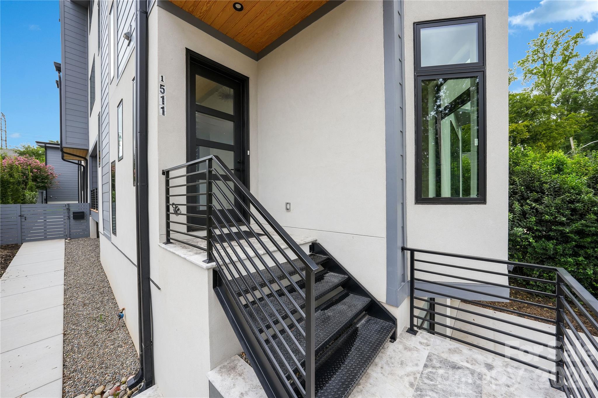 1511 Waverly Avenue Property Photo 37