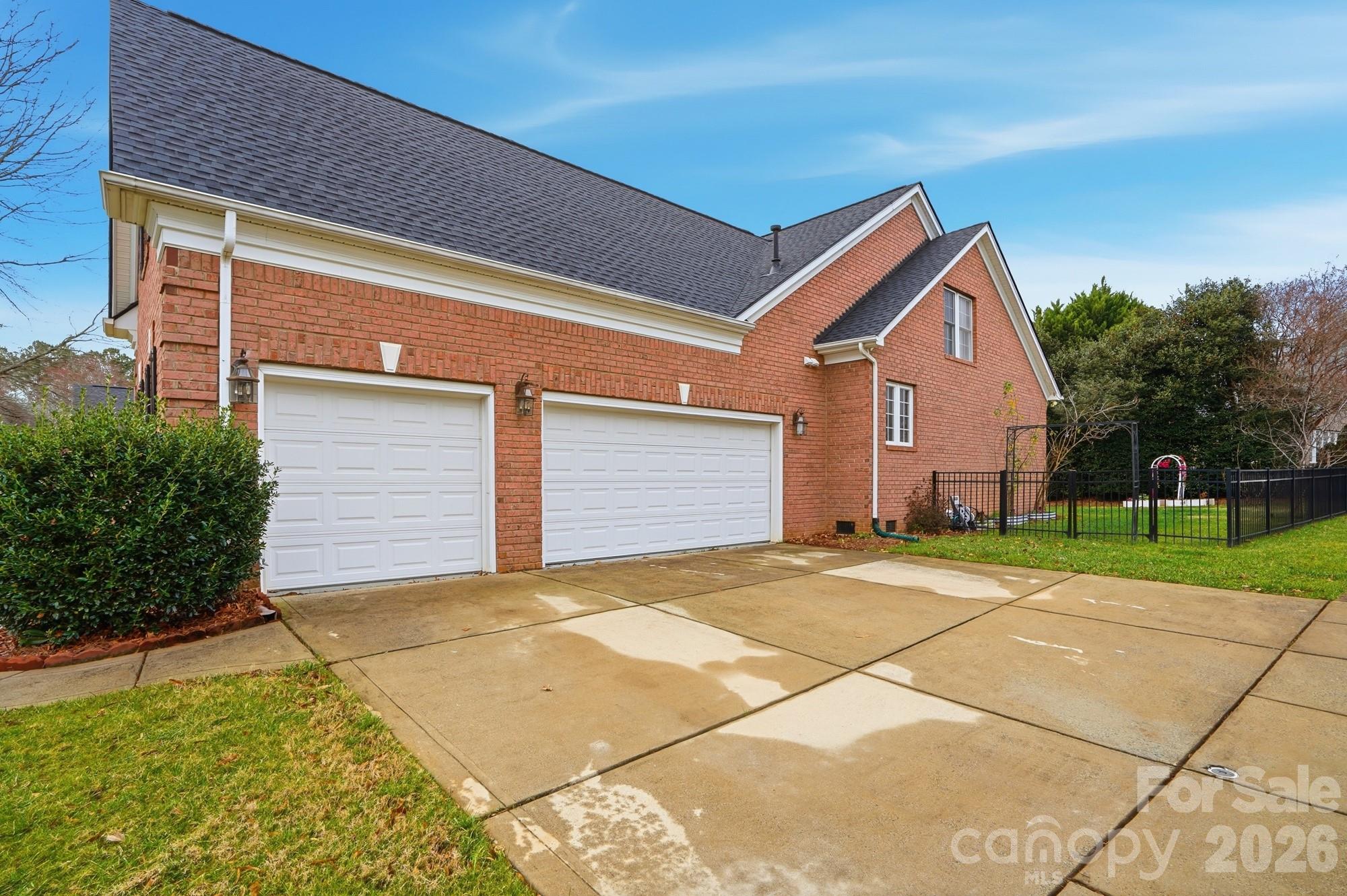 3304 Taviston Drive Property Photo 2