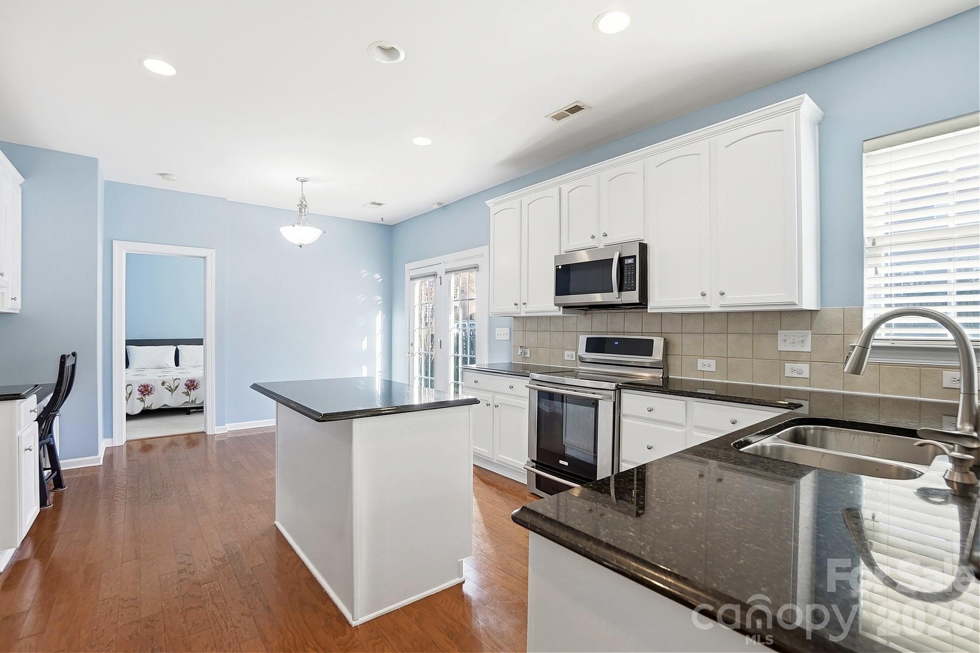 5008 Rosewater Lane Property Photo 9