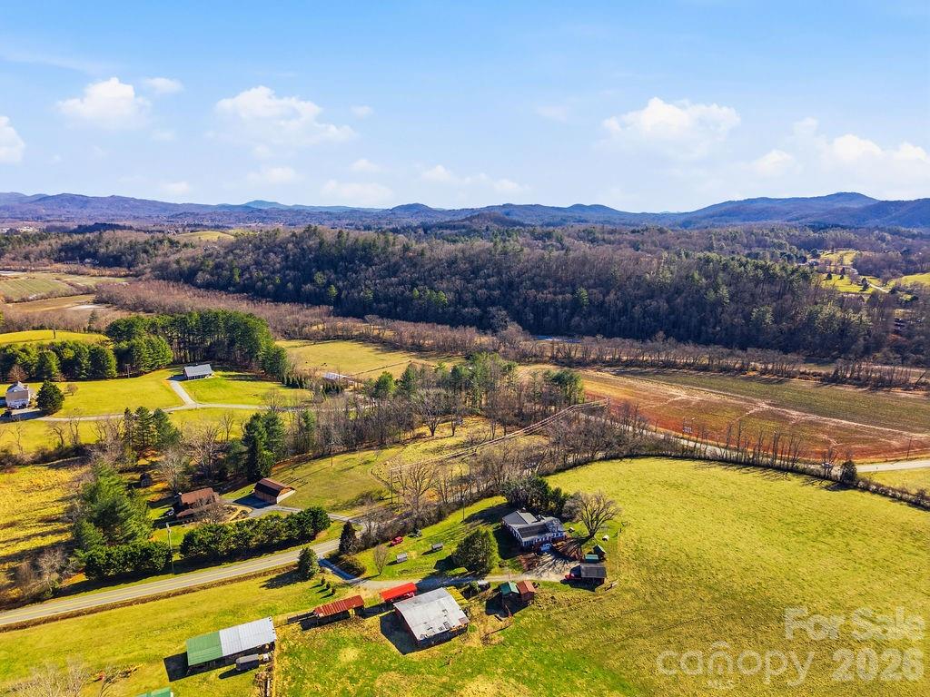 999 Ray Hill Road Property Photo 17