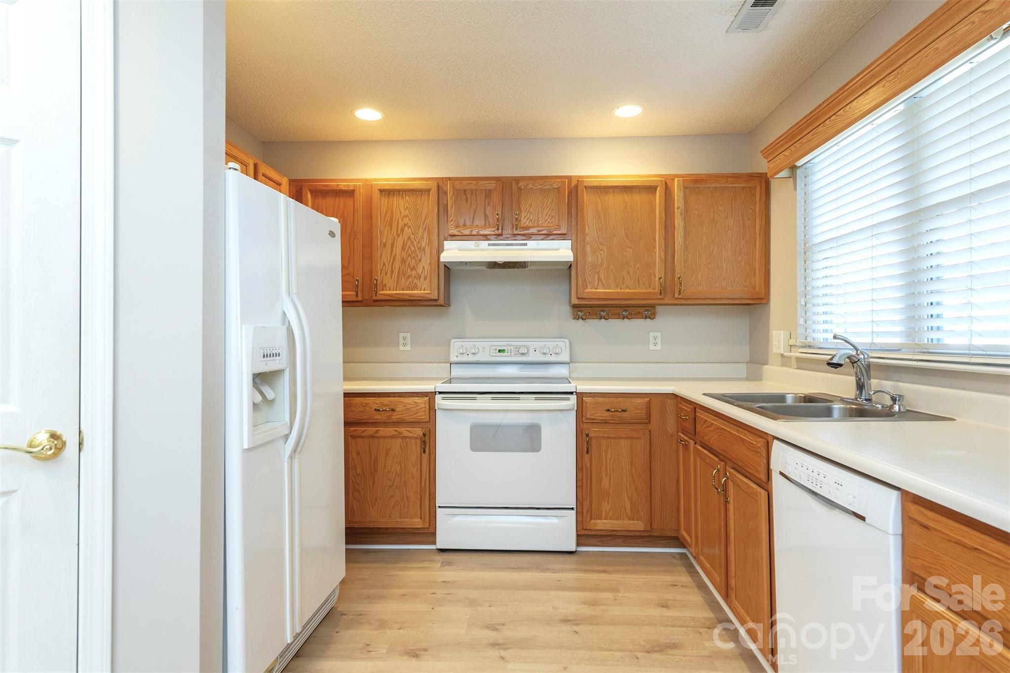 115 Creeks End Circle Property Photo 9