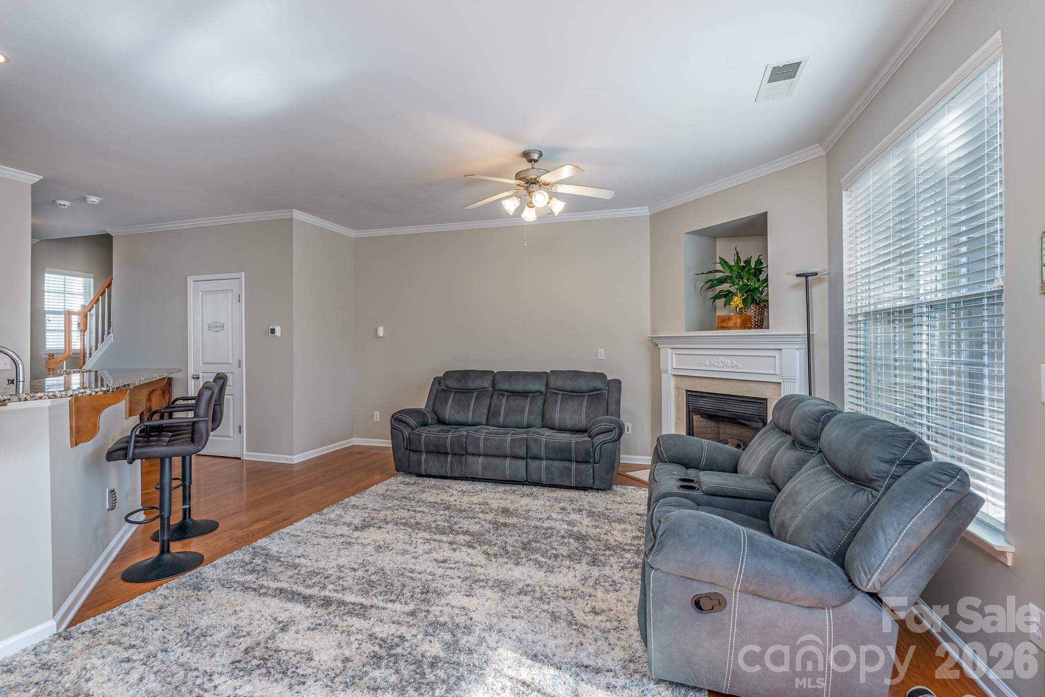 916 Coffee Tree Lane Property Photo 7