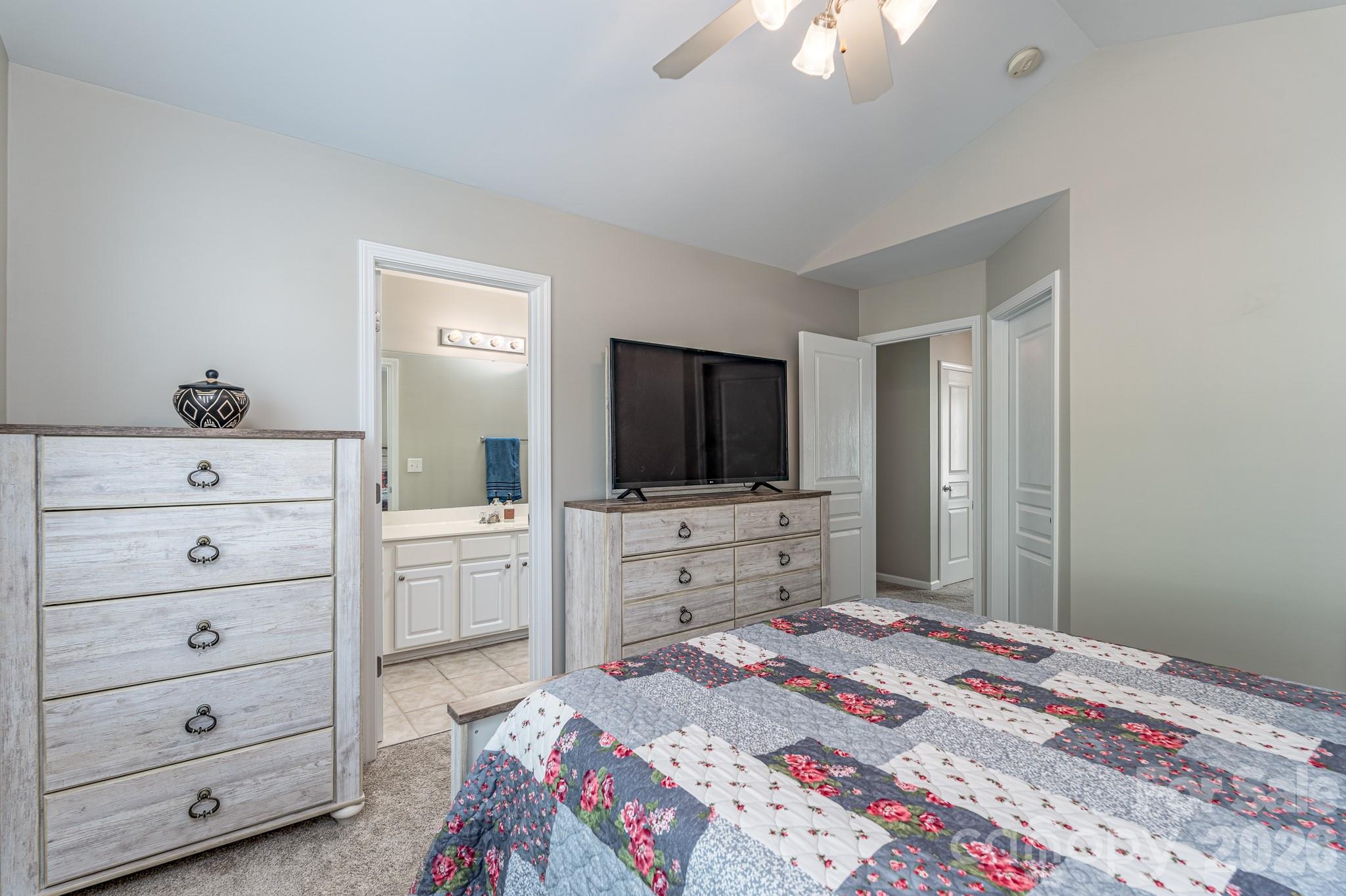 916 Coffee Tree Lane Property Photo 14