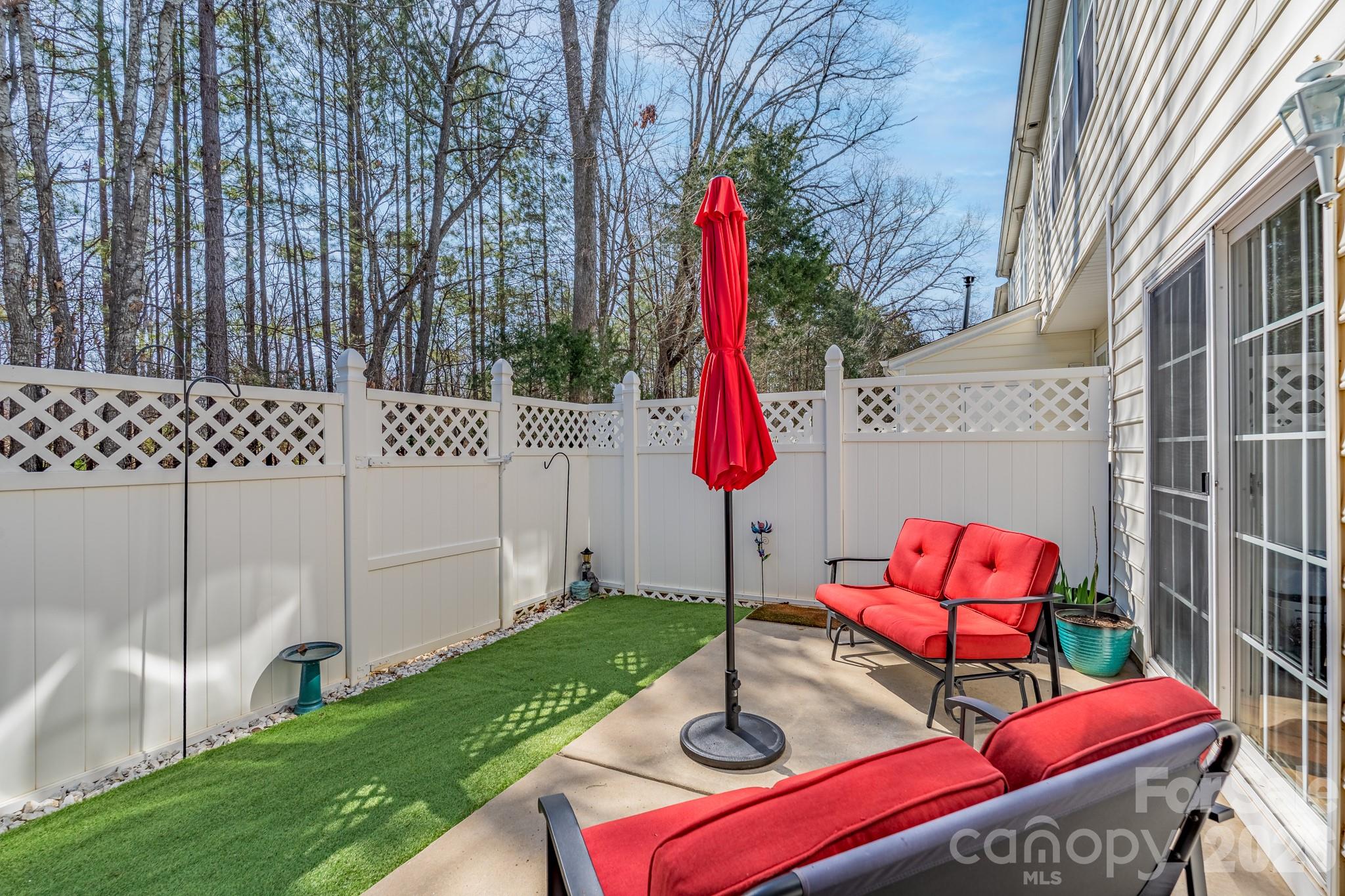 916 Coffee Tree Lane Property Photo 20