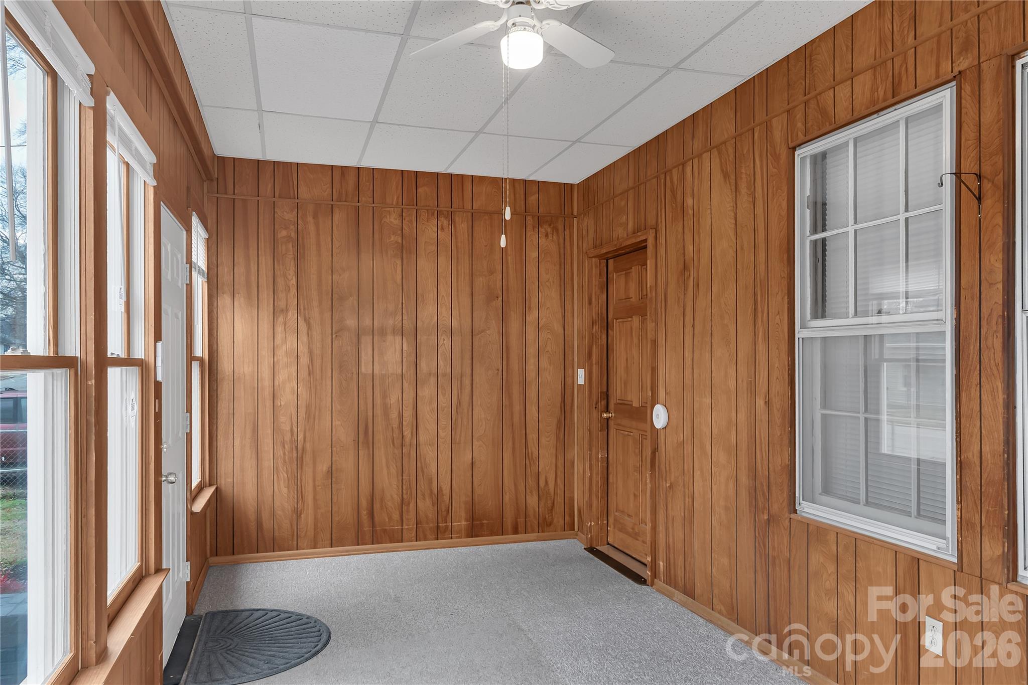 215 King Street Property Photo 7
