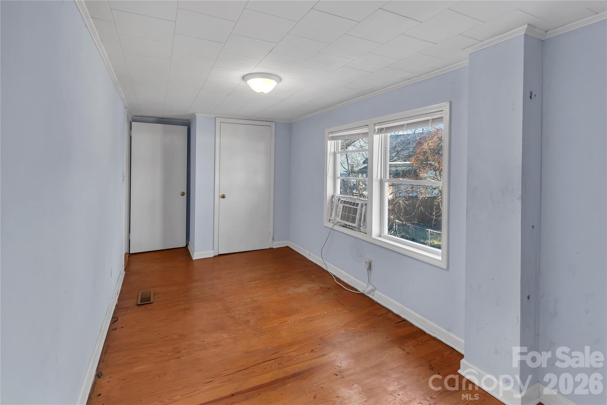 215 King Street Property Photo 22