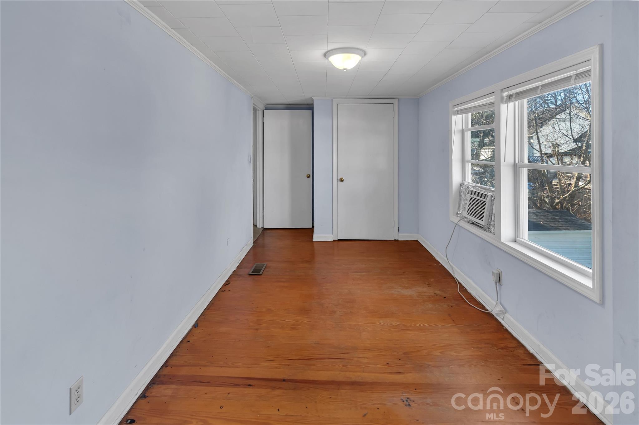 215 King Street Property Photo 24