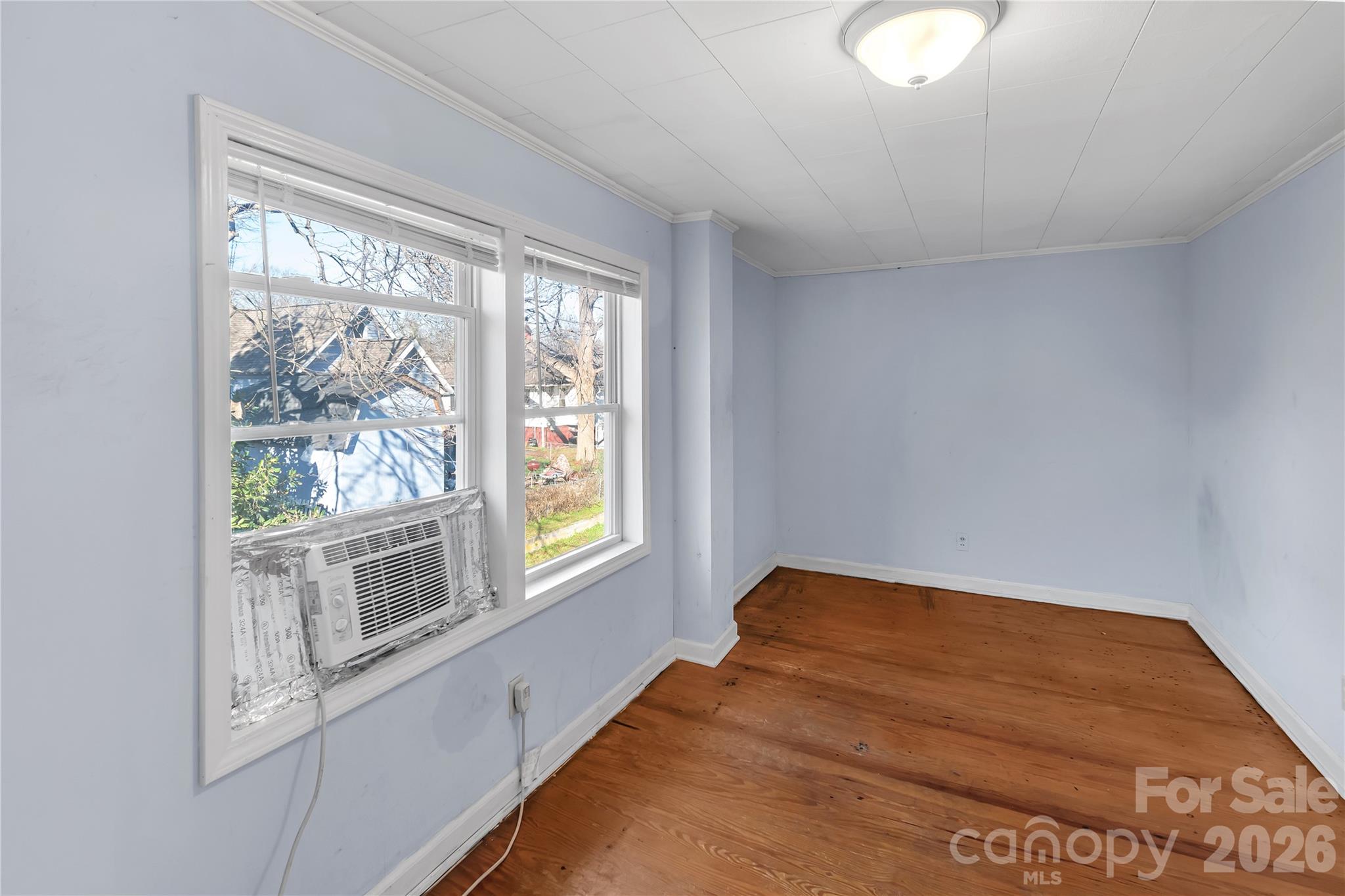 215 King Street Property Photo 25