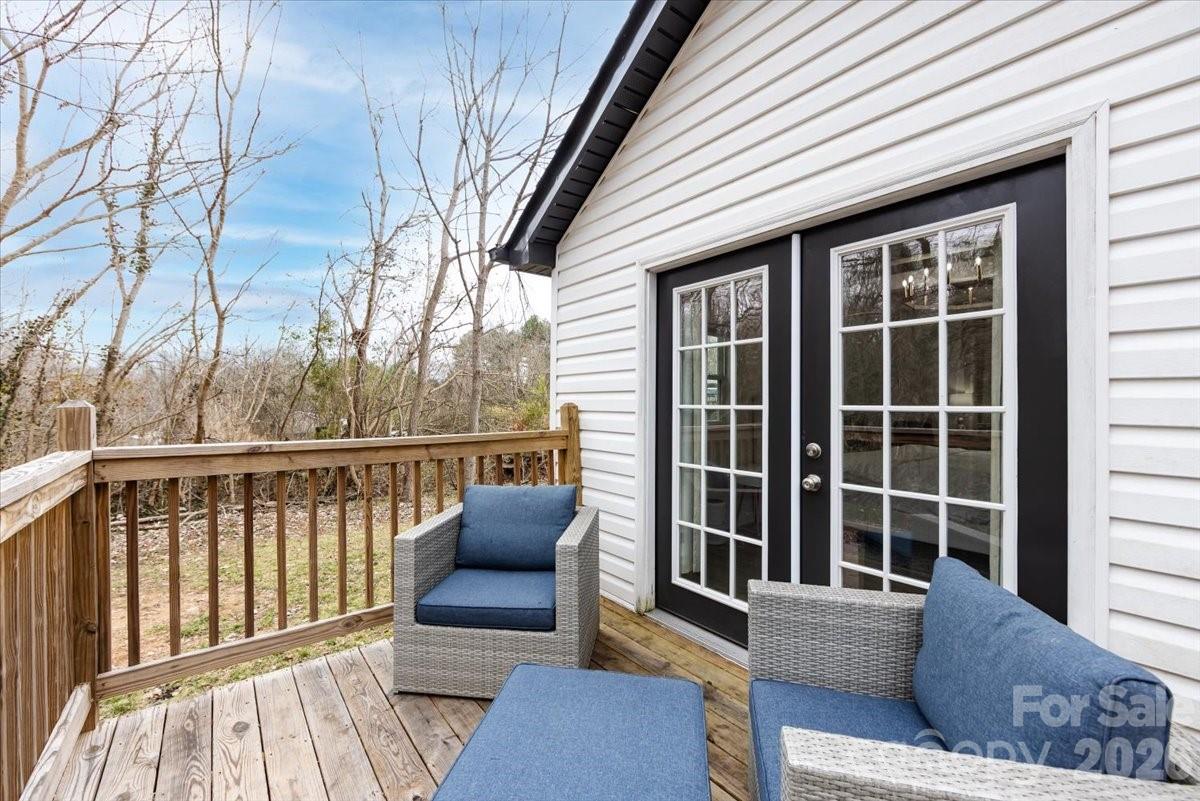 115 Odaniel Street Property Photo 14