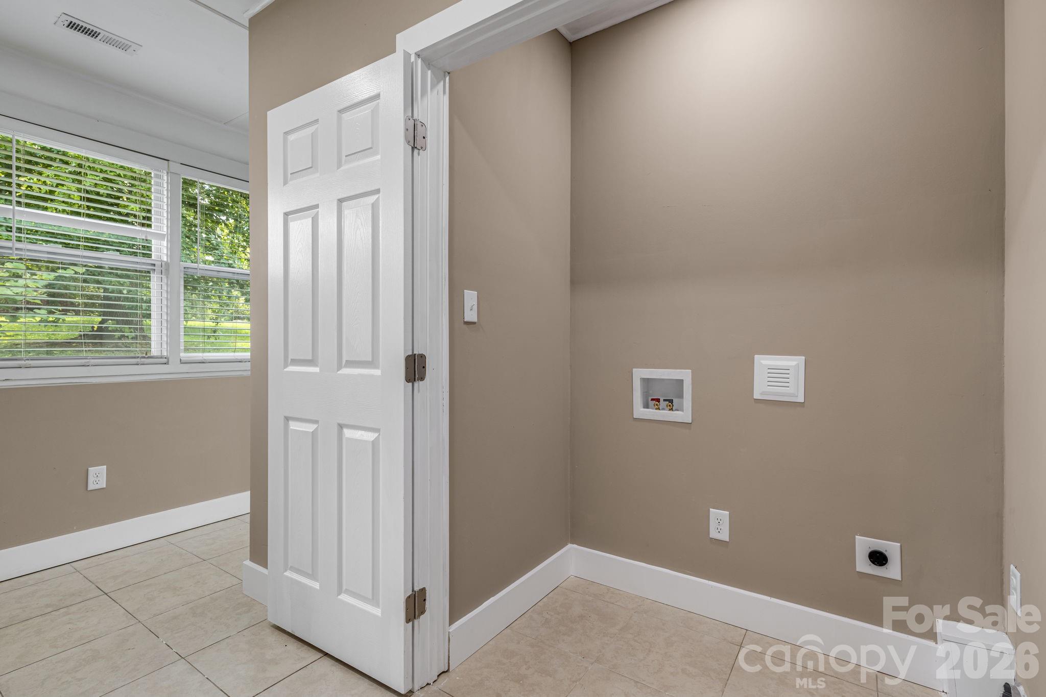 3226 Charlyne Drive Property Photo 30