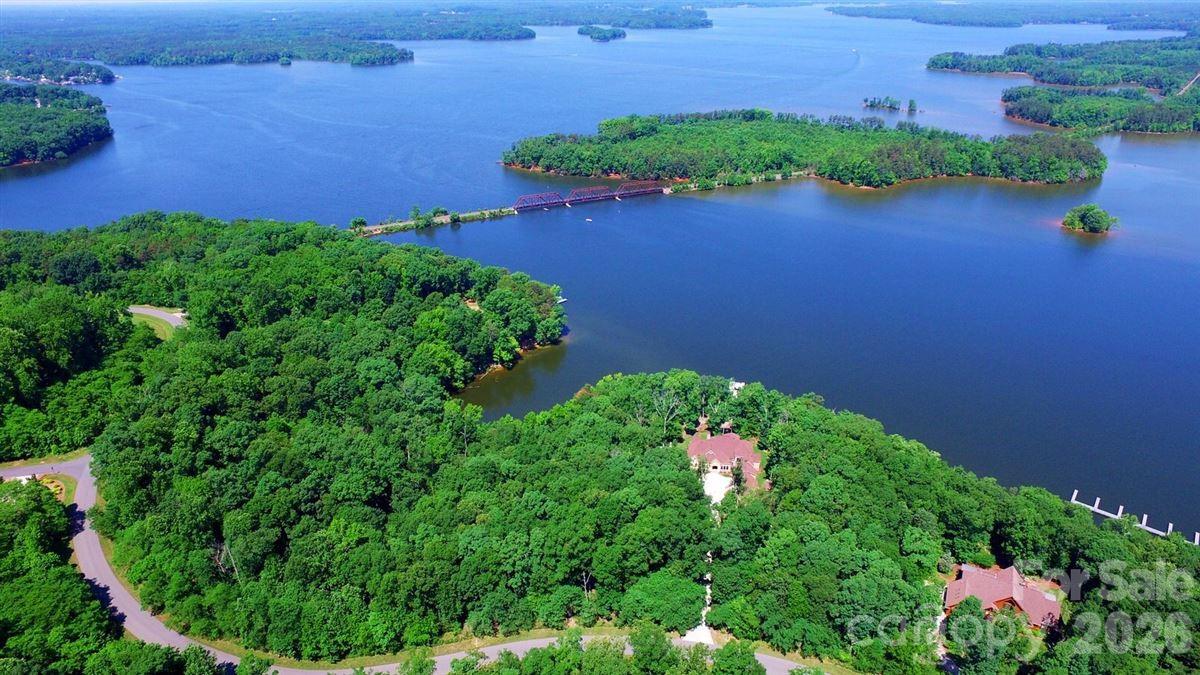 191 Kendricks Cove Property Photo 2