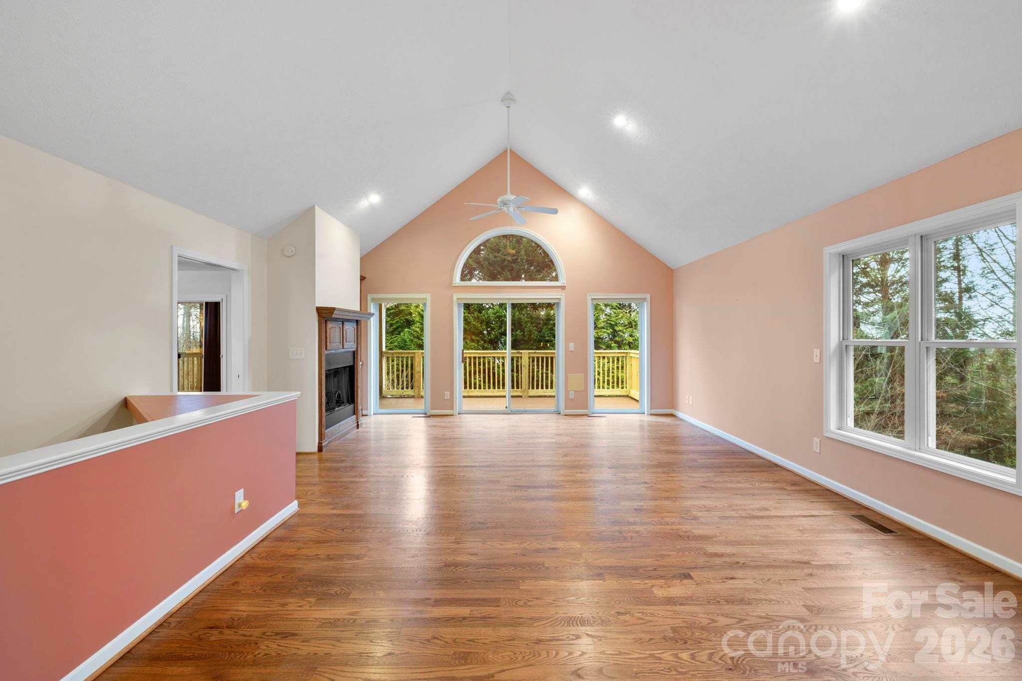 242 Carriage Summitt Way Property Photo 6
