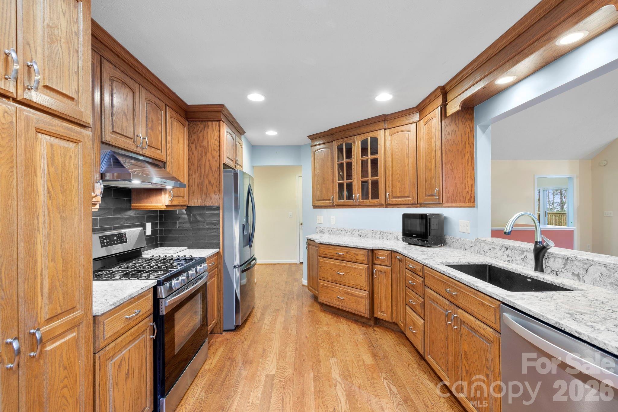 242 Carriage Summitt Way Property Photo 12