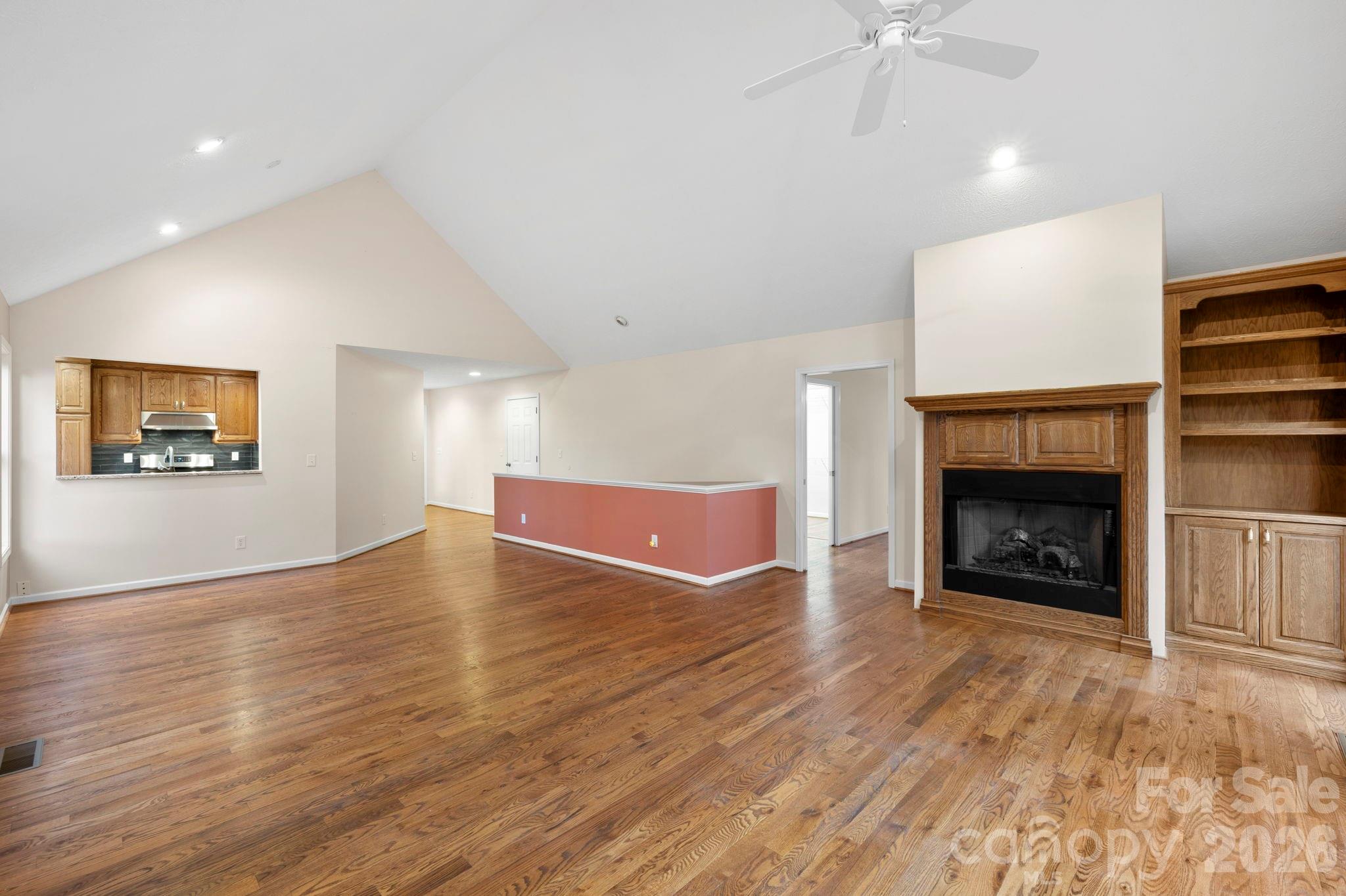 242 Carriage Summitt Way Property Photo 13