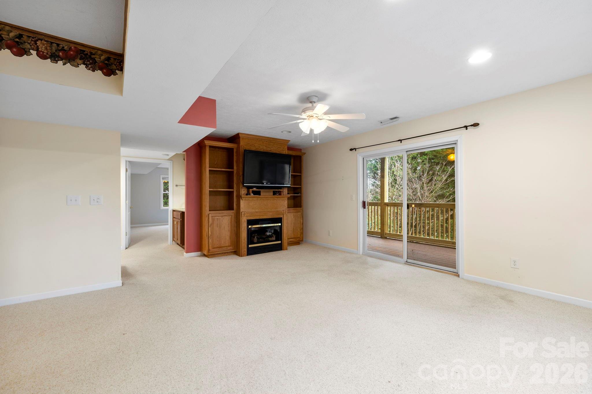 242 Carriage Summitt Way Property Photo 22