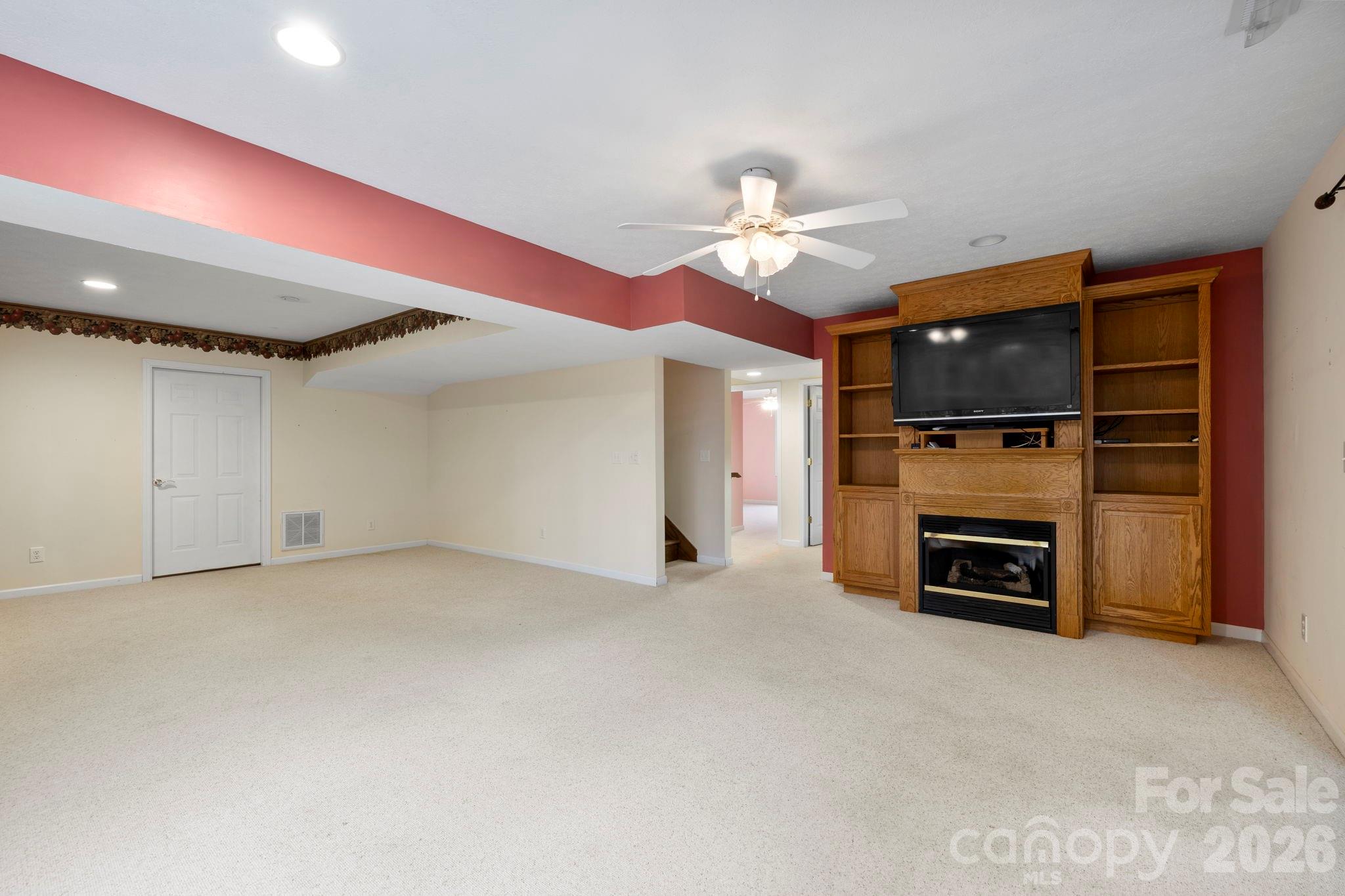 242 Carriage Summitt Way Property Photo 23