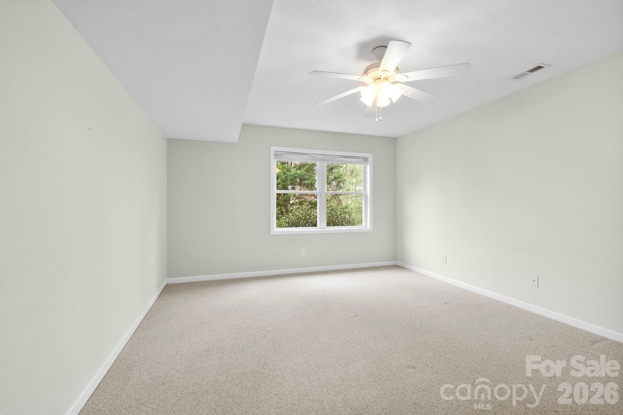 242 Carriage Summitt Way Property Photo 26