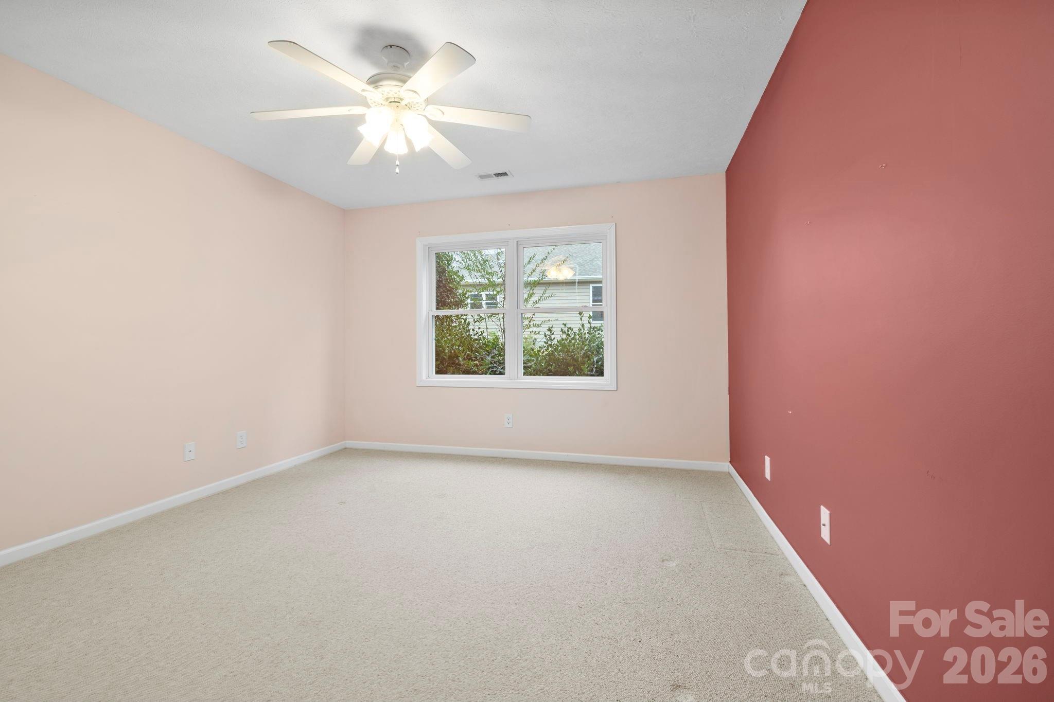 242 Carriage Summitt Way Property Photo 27