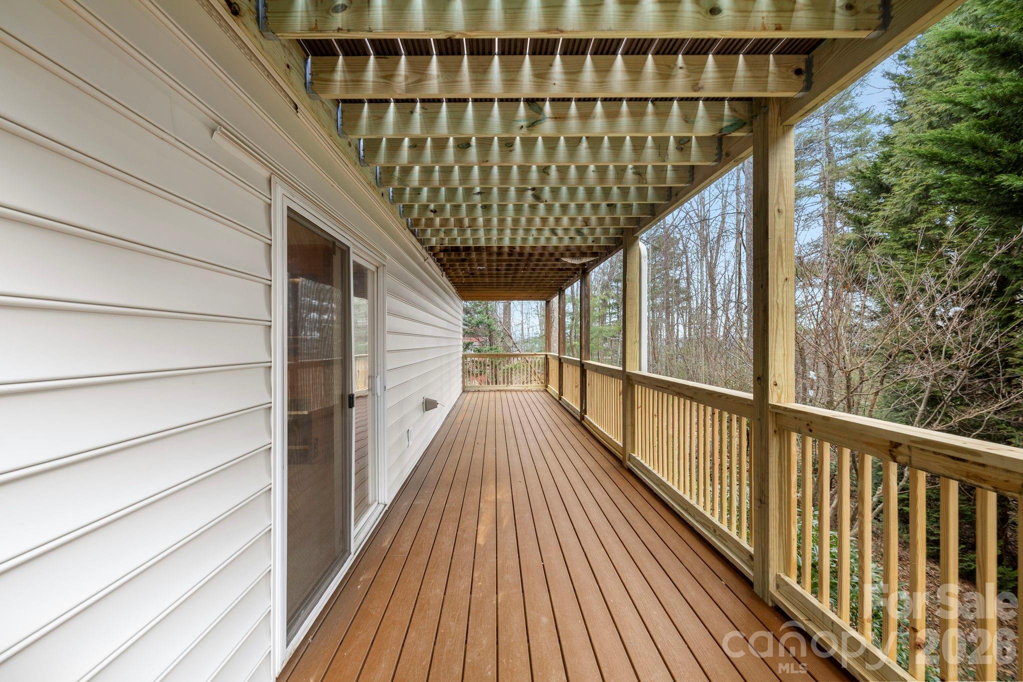242 Carriage Summitt Way Property Photo 31