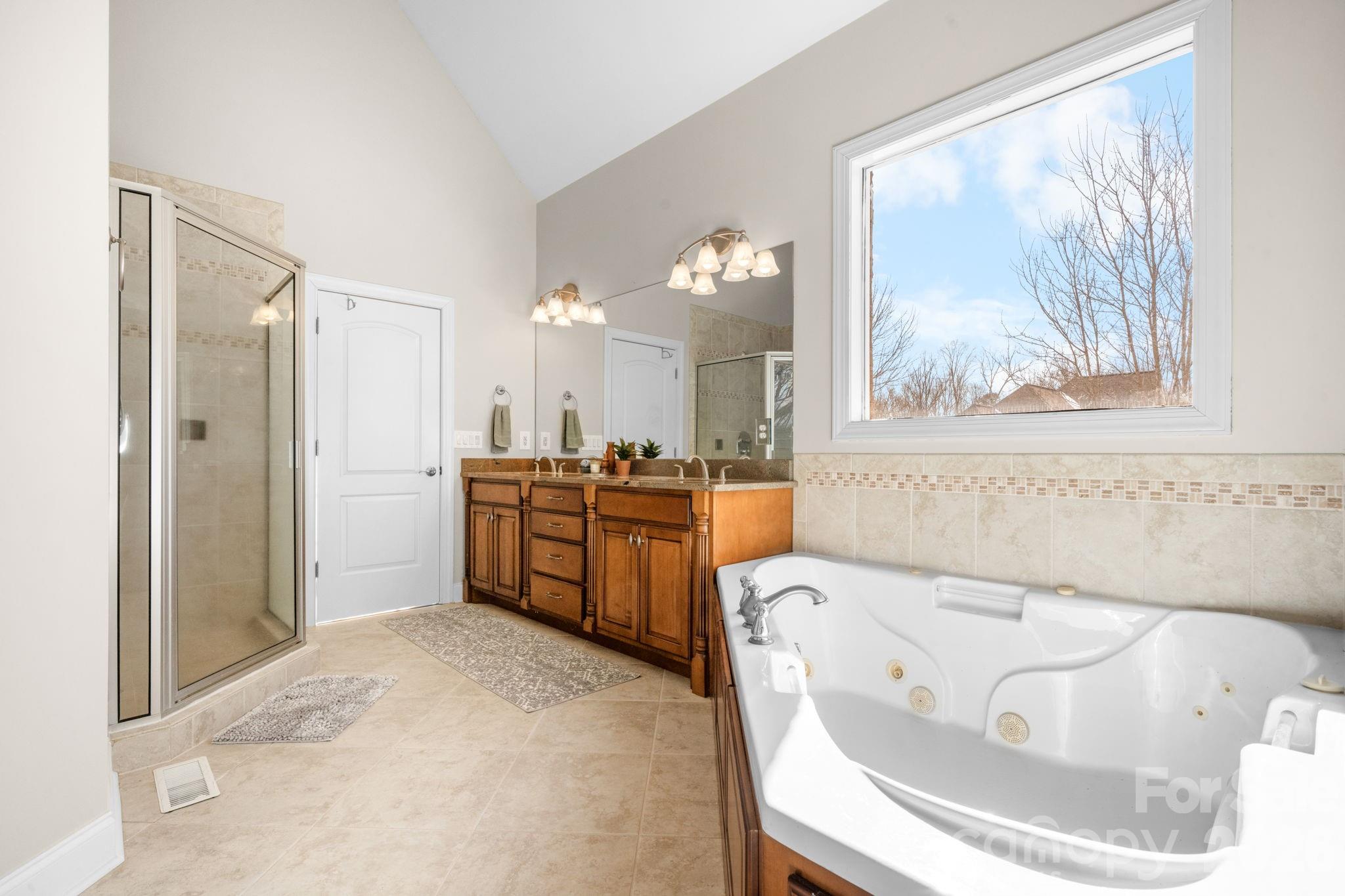 2301 Willow Creek Drive Property Photo 14