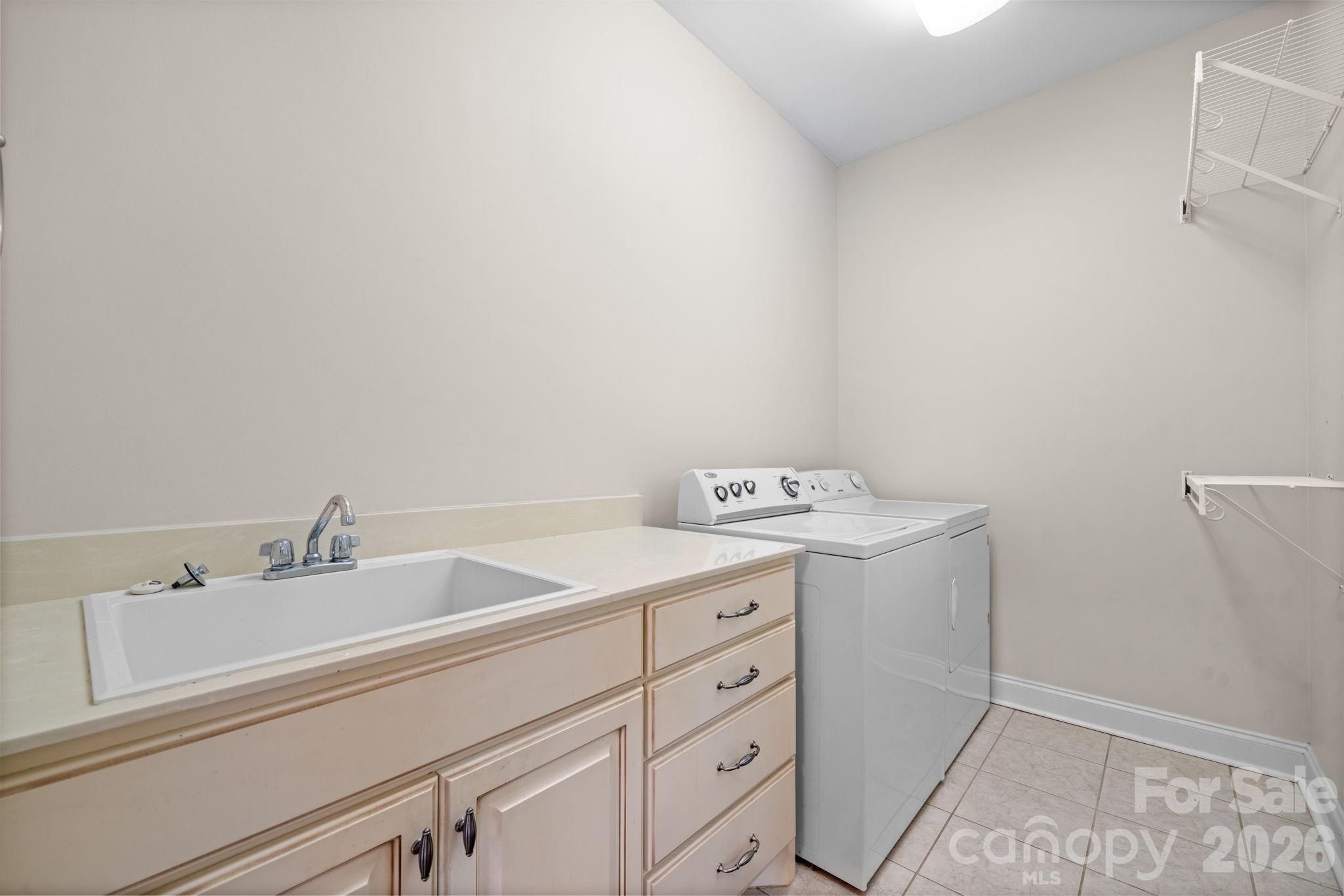 2301 Willow Creek Drive Property Photo 20