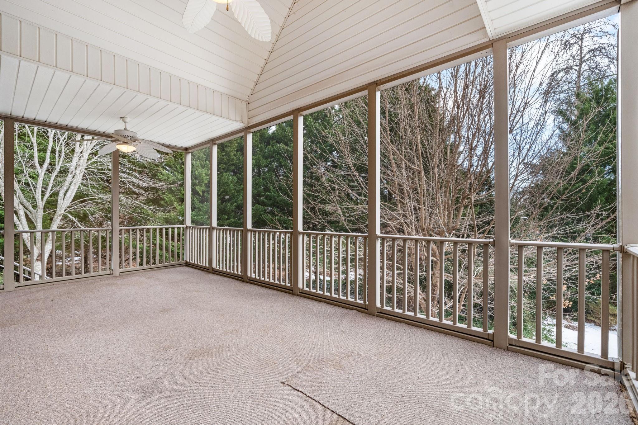 2301 Willow Creek Drive Property Photo 26