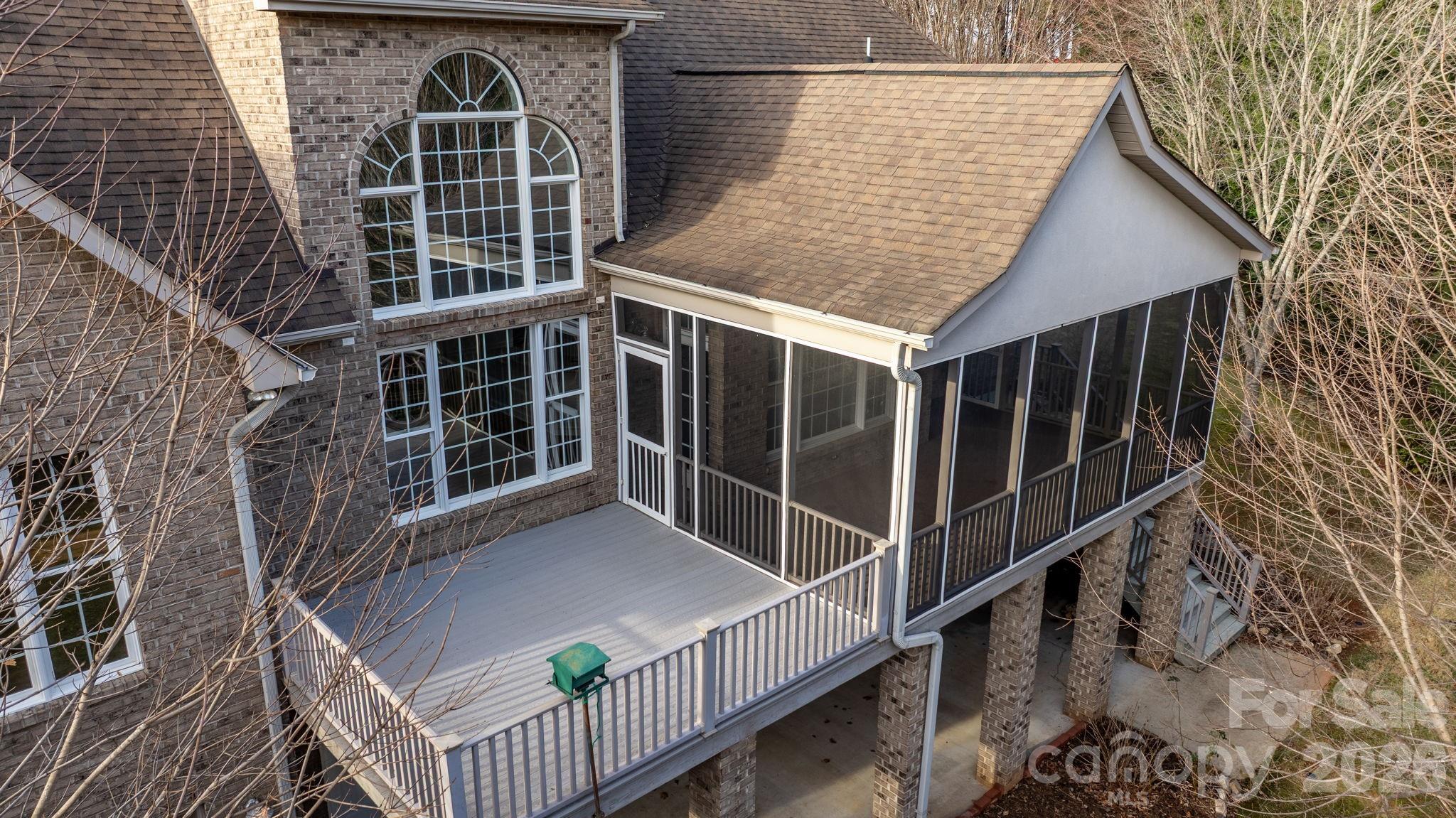 2301 Willow Creek Drive Property Photo 28