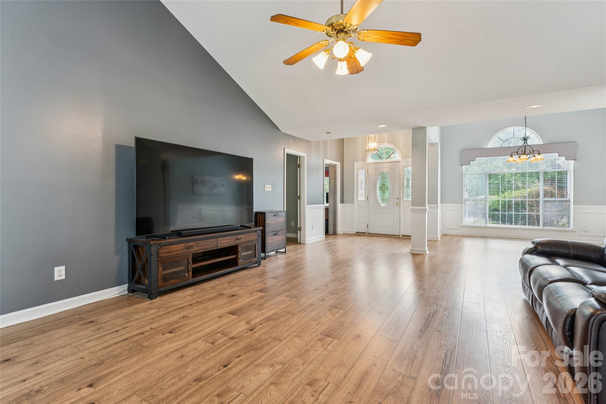 12408 Sandringham Place Property Photo 6