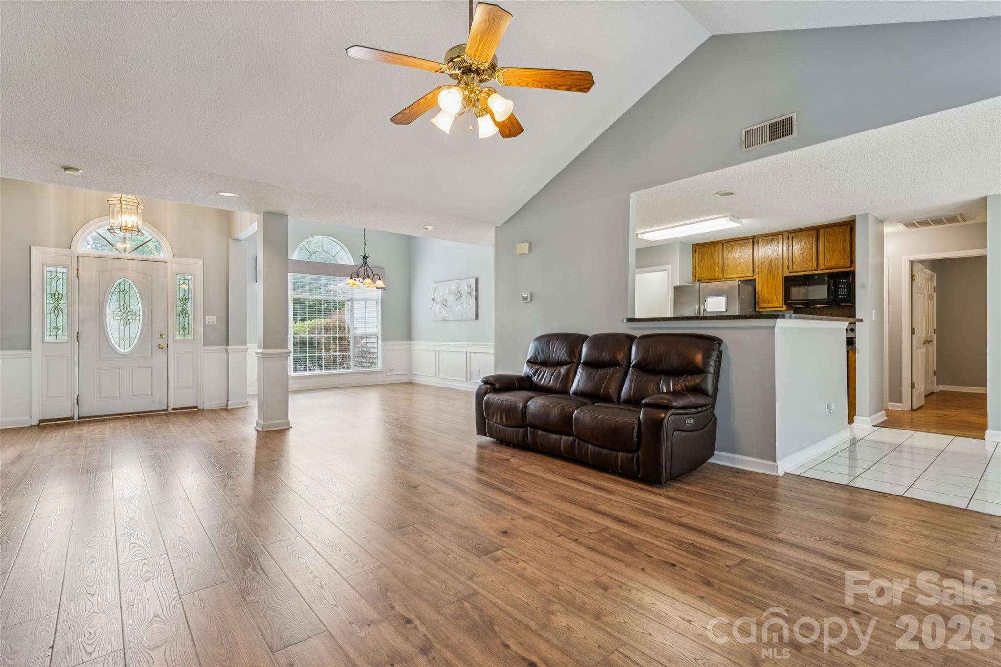 12408 Sandringham Place Property Photo 7