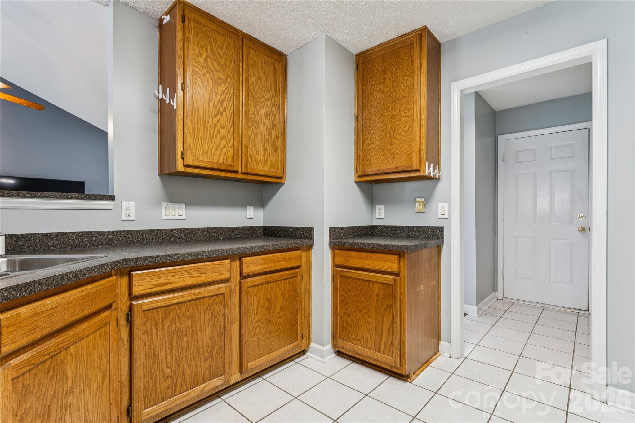 12408 Sandringham Place Property Photo 14