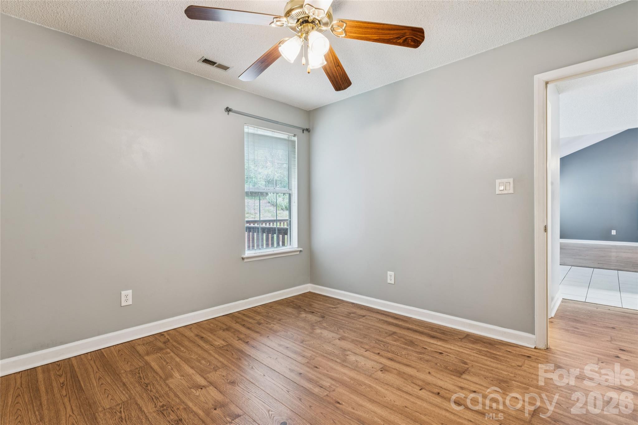 12408 Sandringham Place Property Photo 28