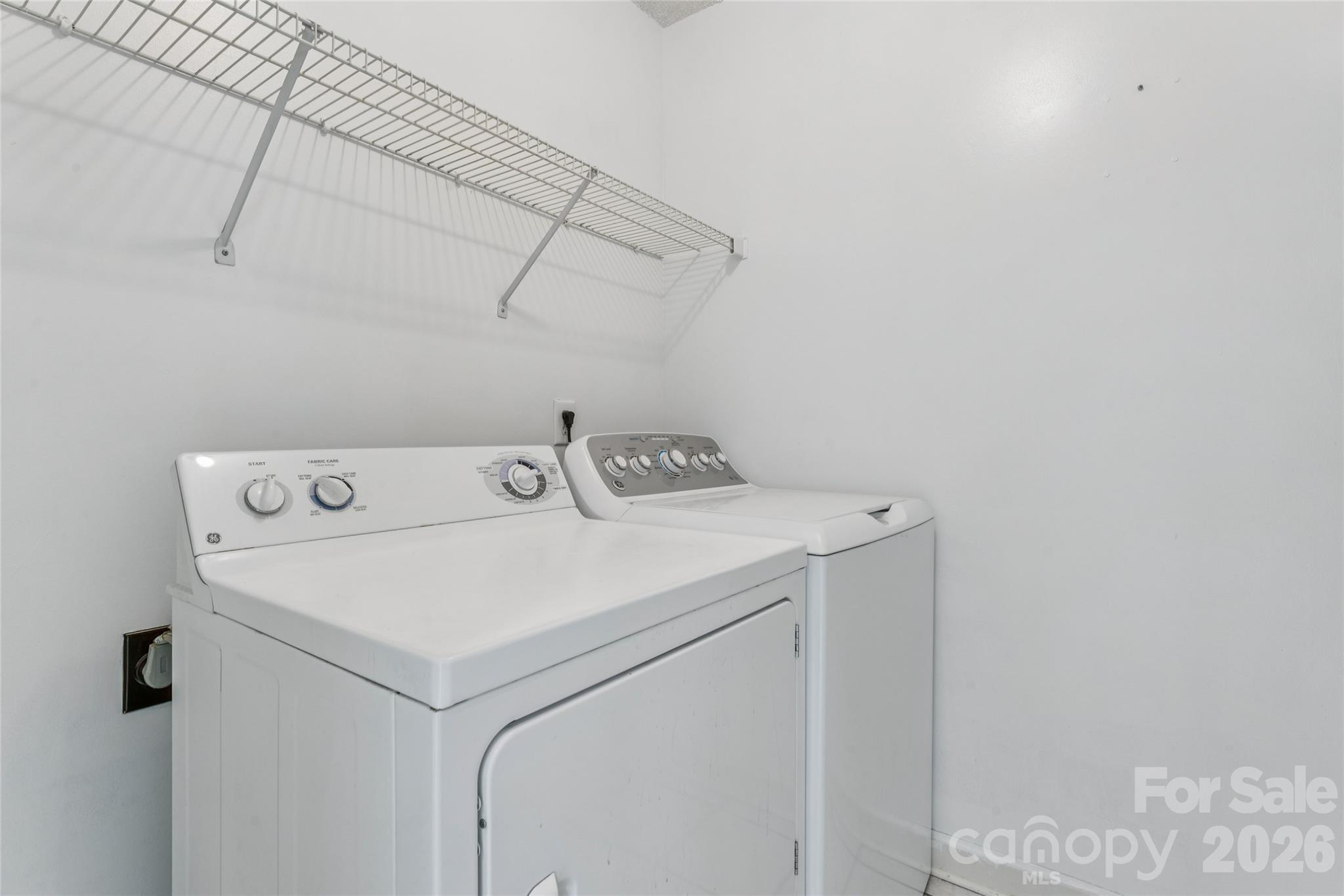 12408 Sandringham Place Property Photo 29