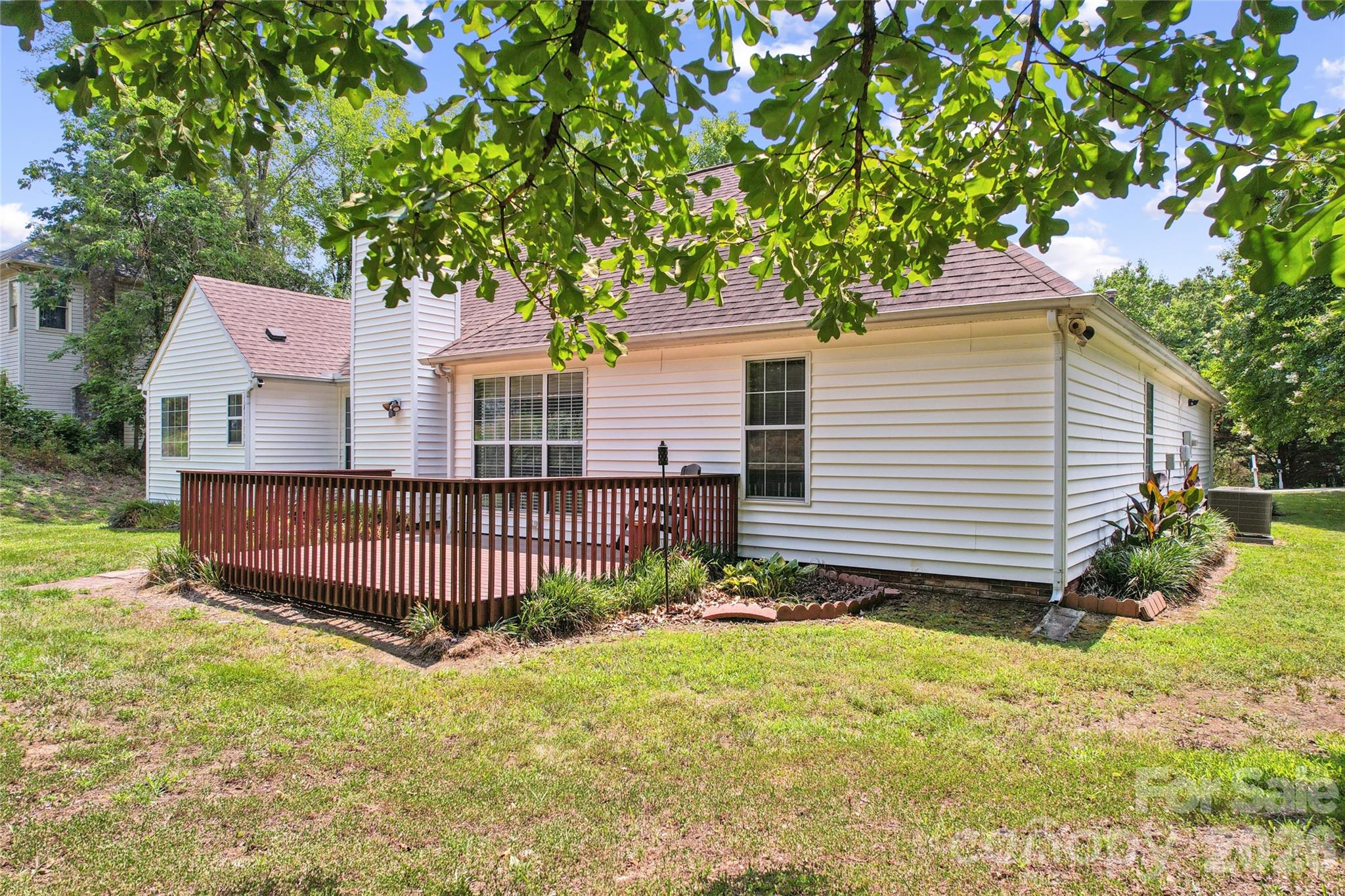 12408 Sandringham Place Property Photo 35