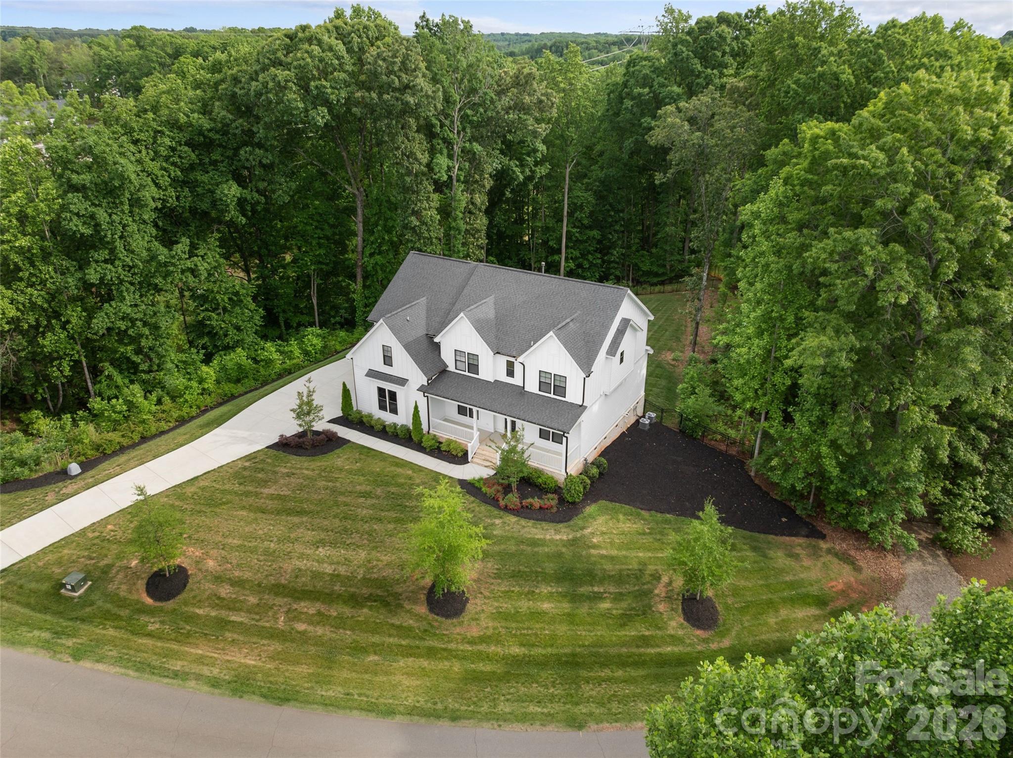 144 Walking Horse Trail Property Photo 1