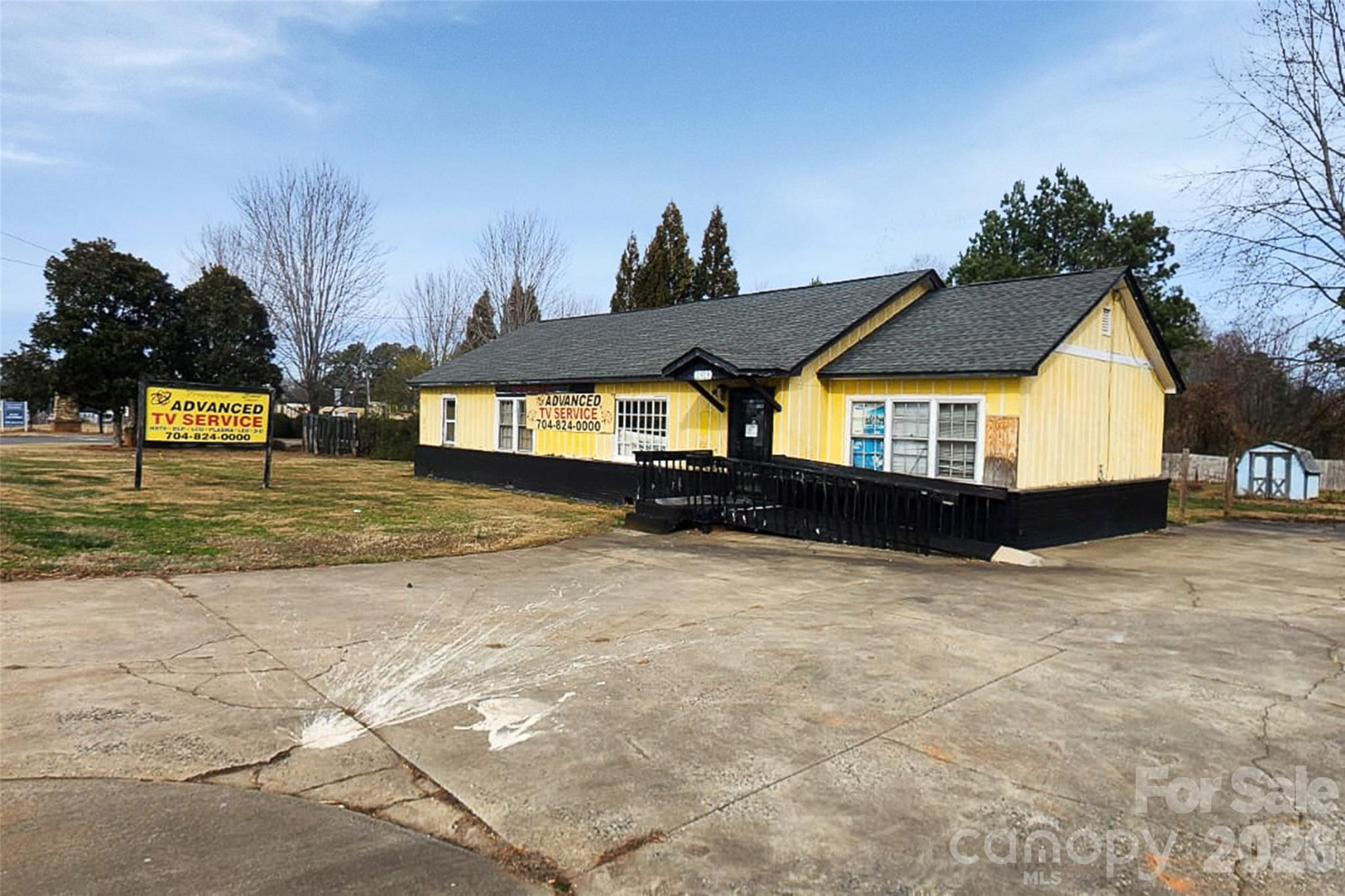 2818 & 2828 S New Hope Road Property Photo 4