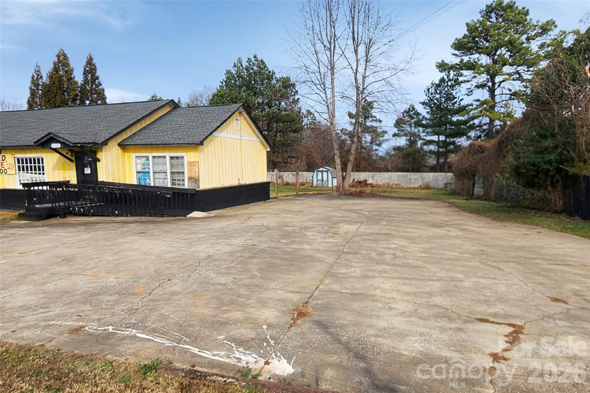 2818 & 2828 S New Hope Road Property Photo 6