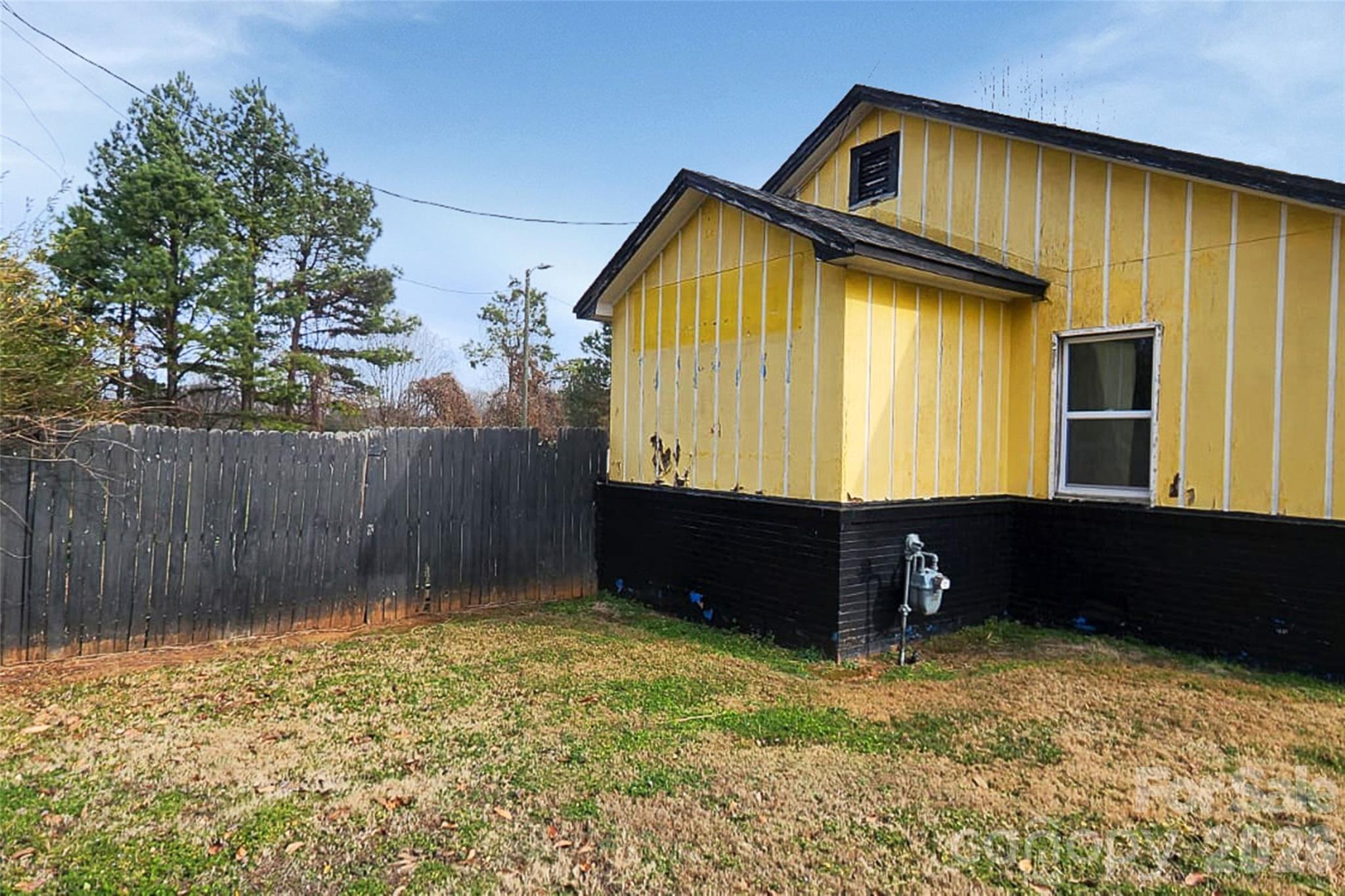 2818 & 2828 S New Hope Road Property Photo 7