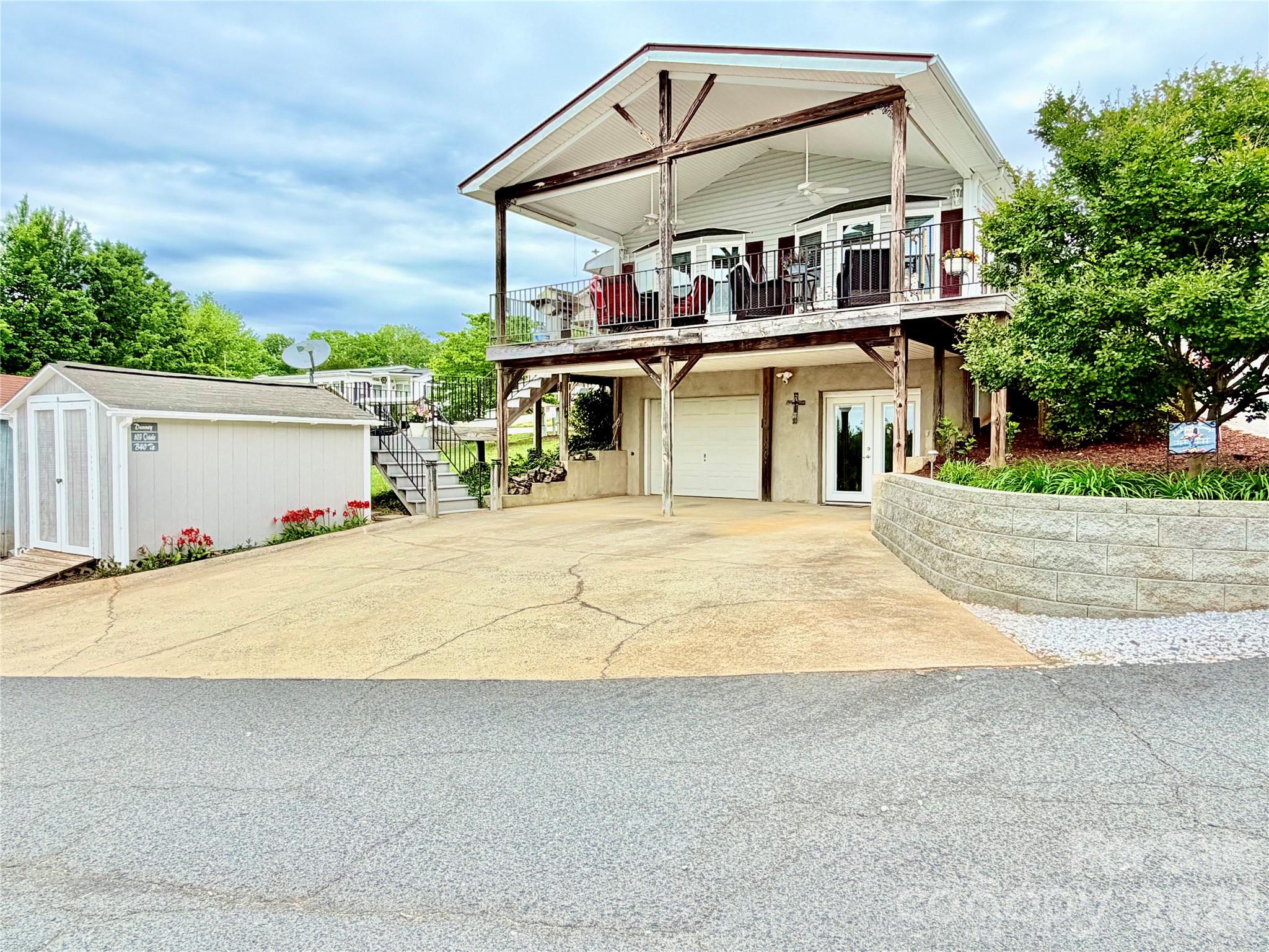 103 Oriole Road Property Photo 1