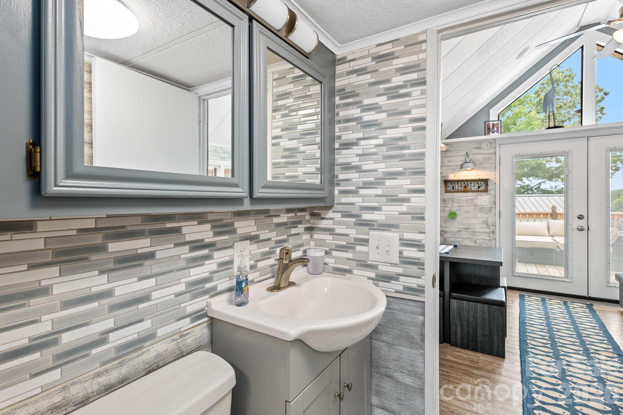 123 Grand View Drive B180/181 Property Photo 15