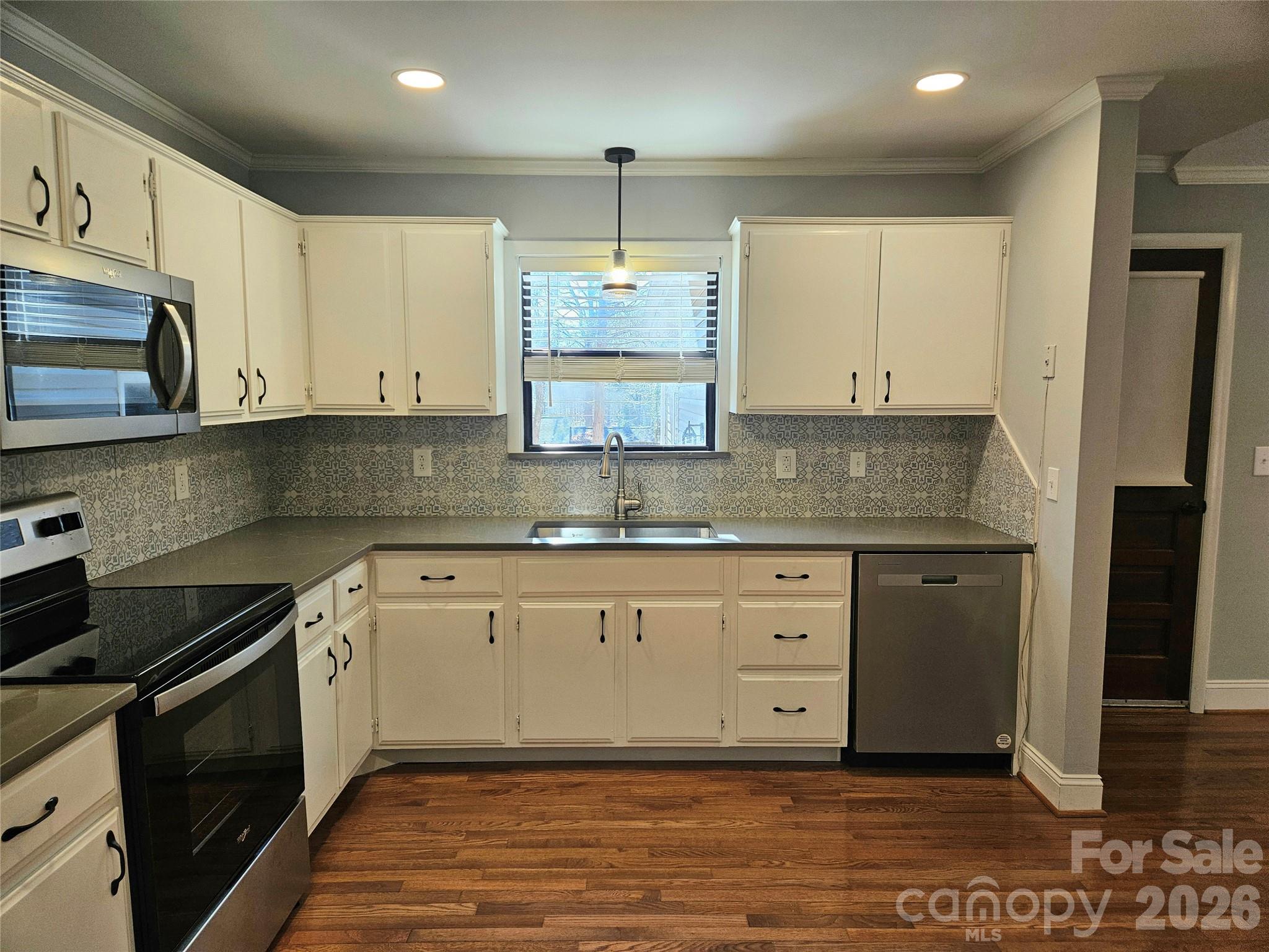 506 Settlement Drive Property Photo 7