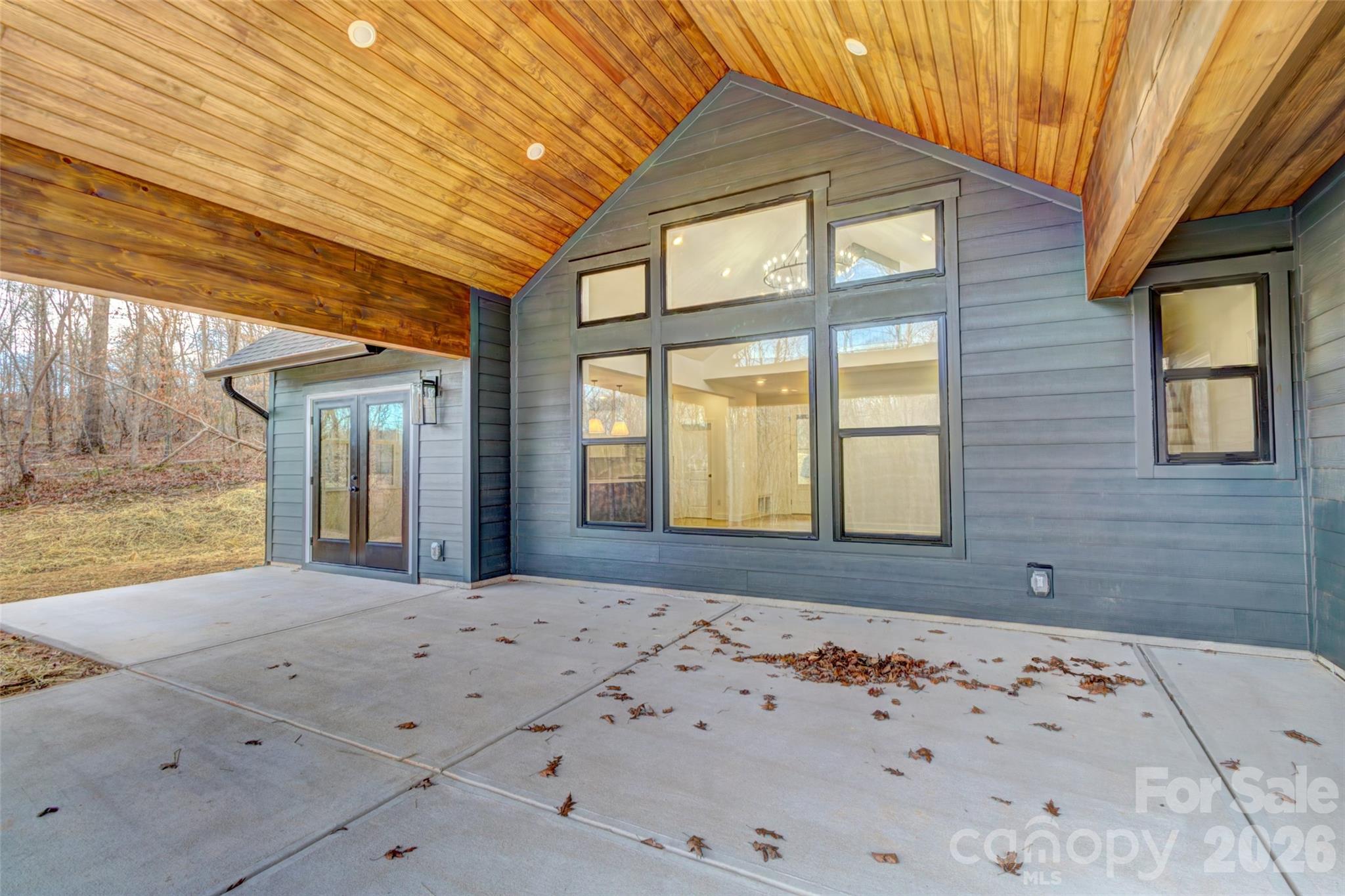 1041 Harrogate Drive Property Photo 12