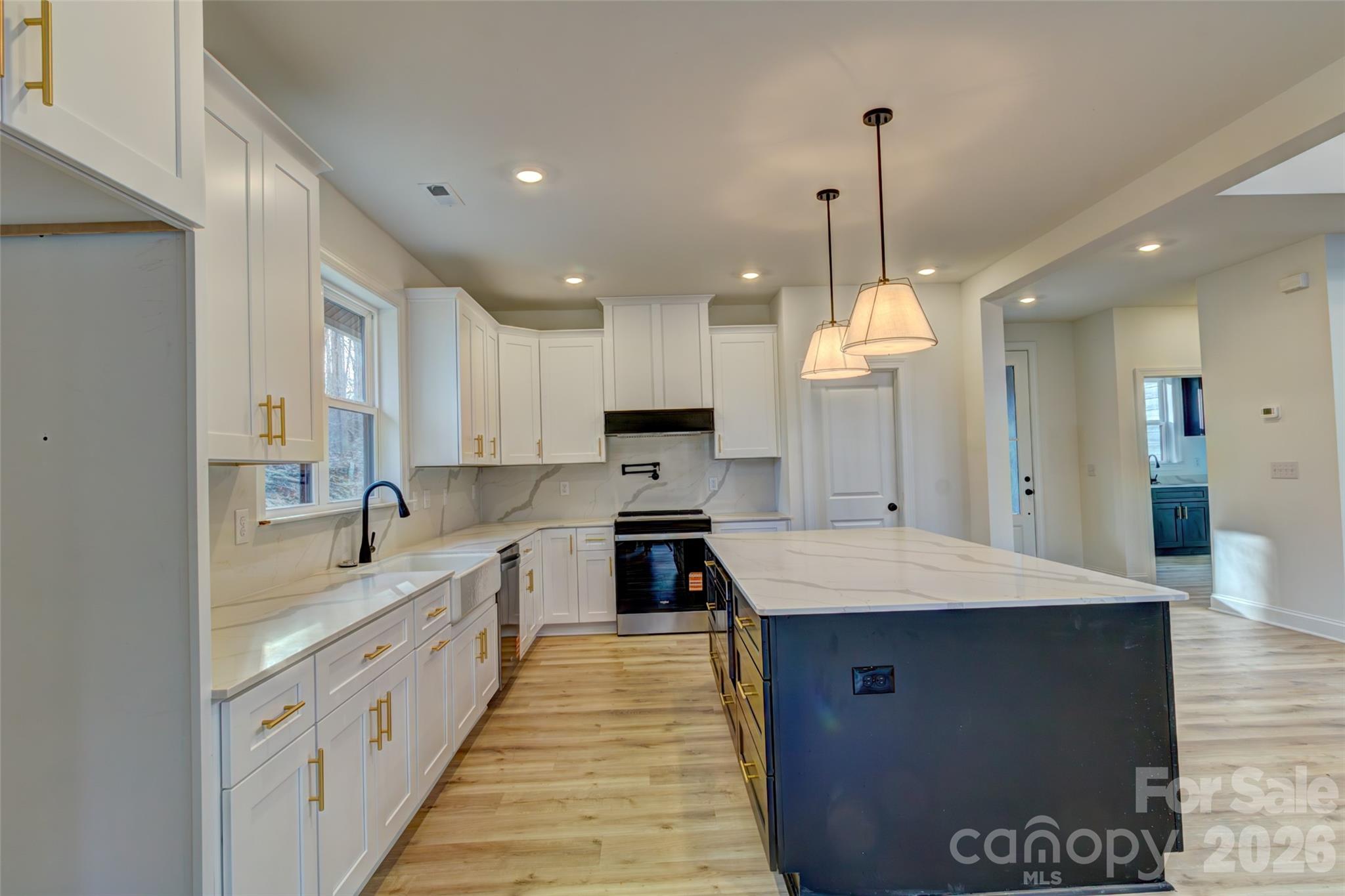 1041 Harrogate Drive Property Photo 14