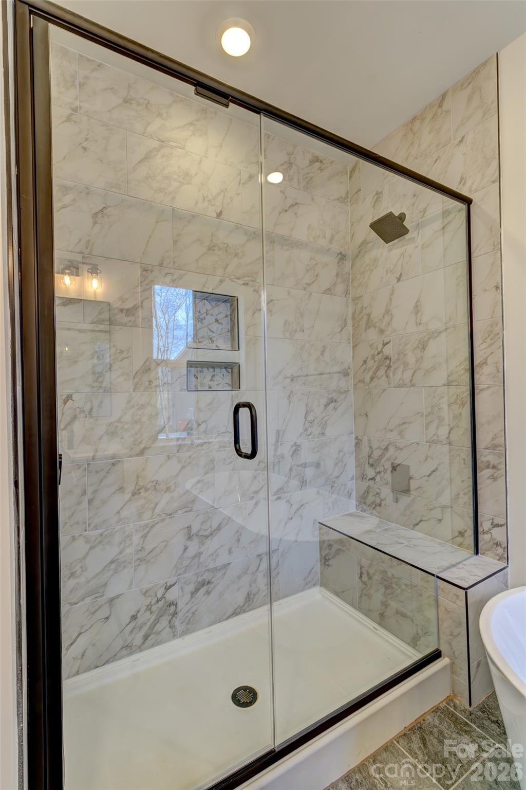 1041 Harrogate Drive Property Photo 28