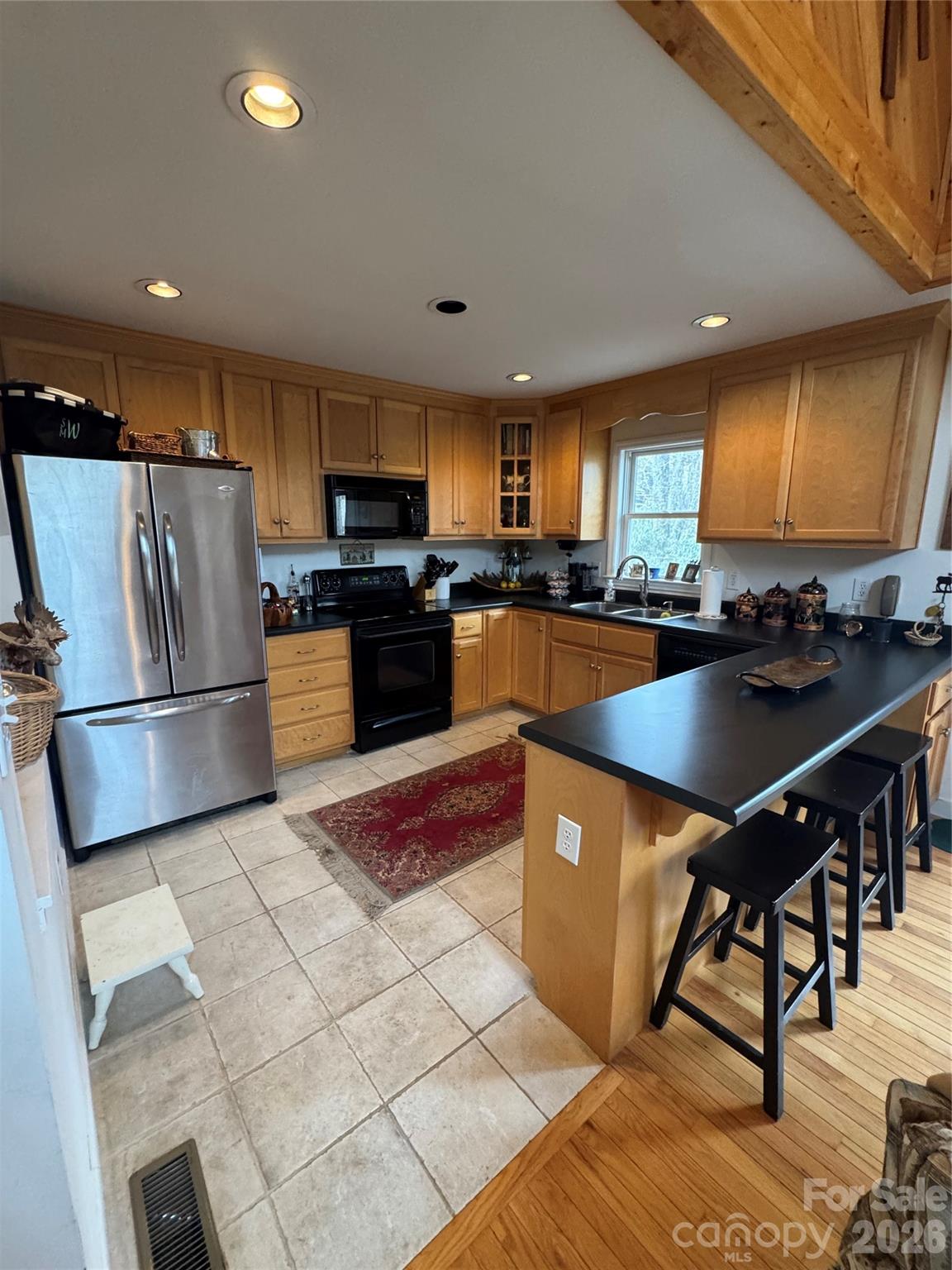 128 Hillcrest Road Property Photo 8