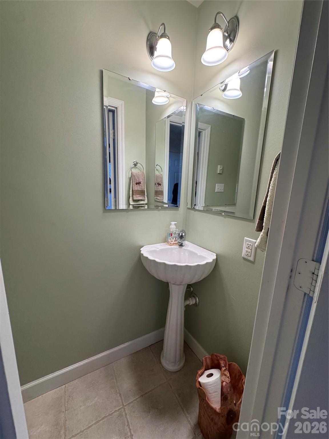 128 Hillcrest Road Property Photo 16